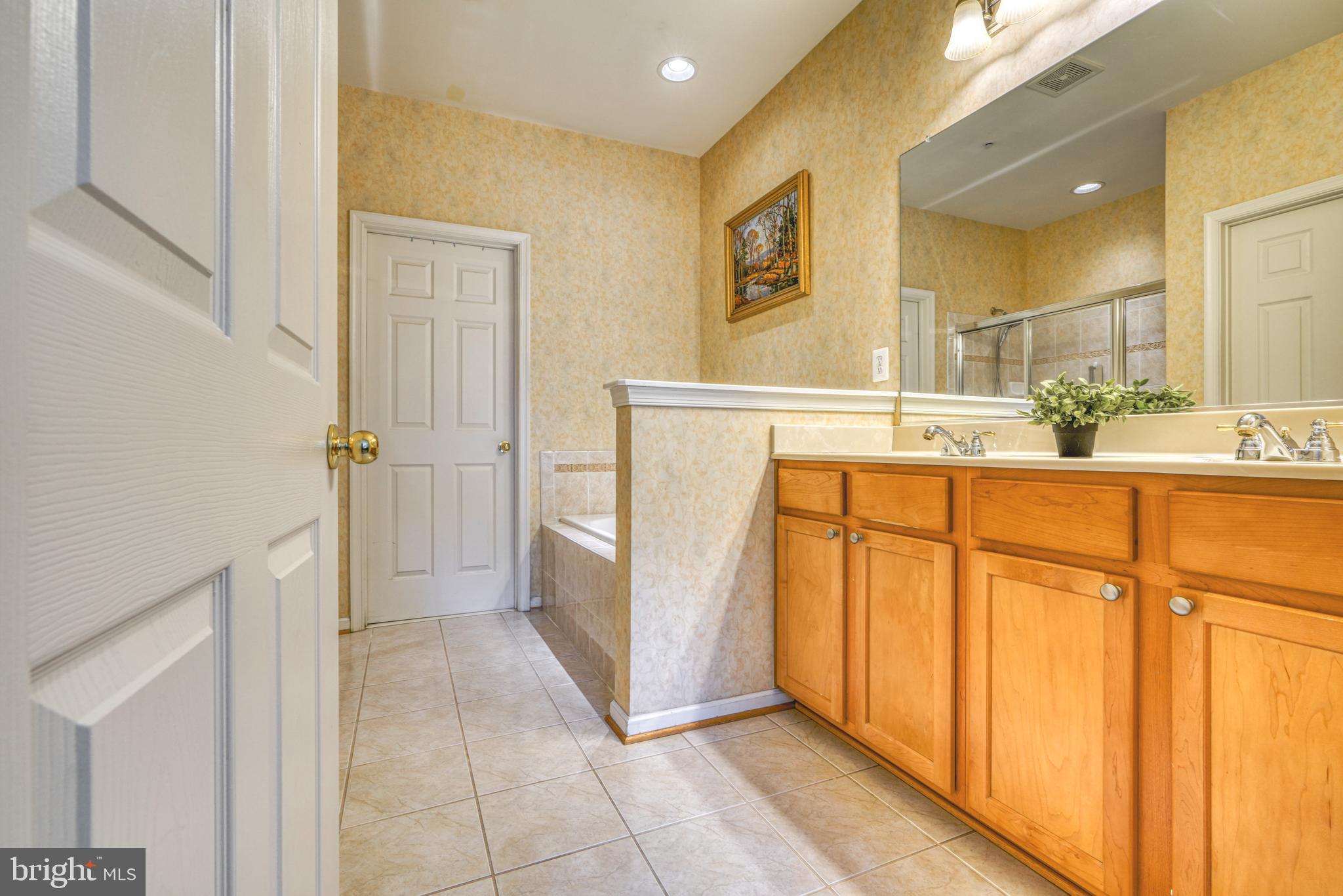 VILLAS AT SNOWDEN OVERLOOK - Residential