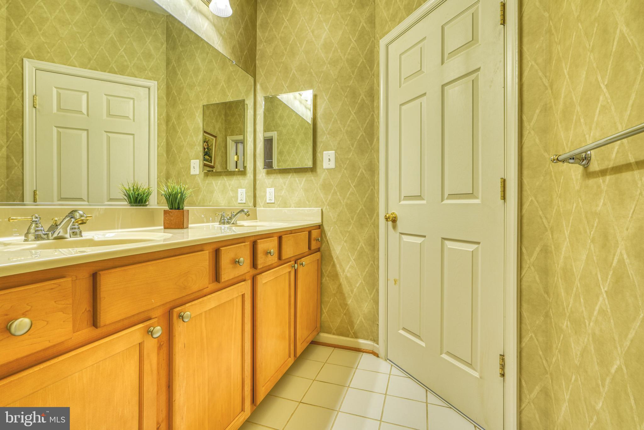 VILLAS AT SNOWDEN OVERLOOK - Residential