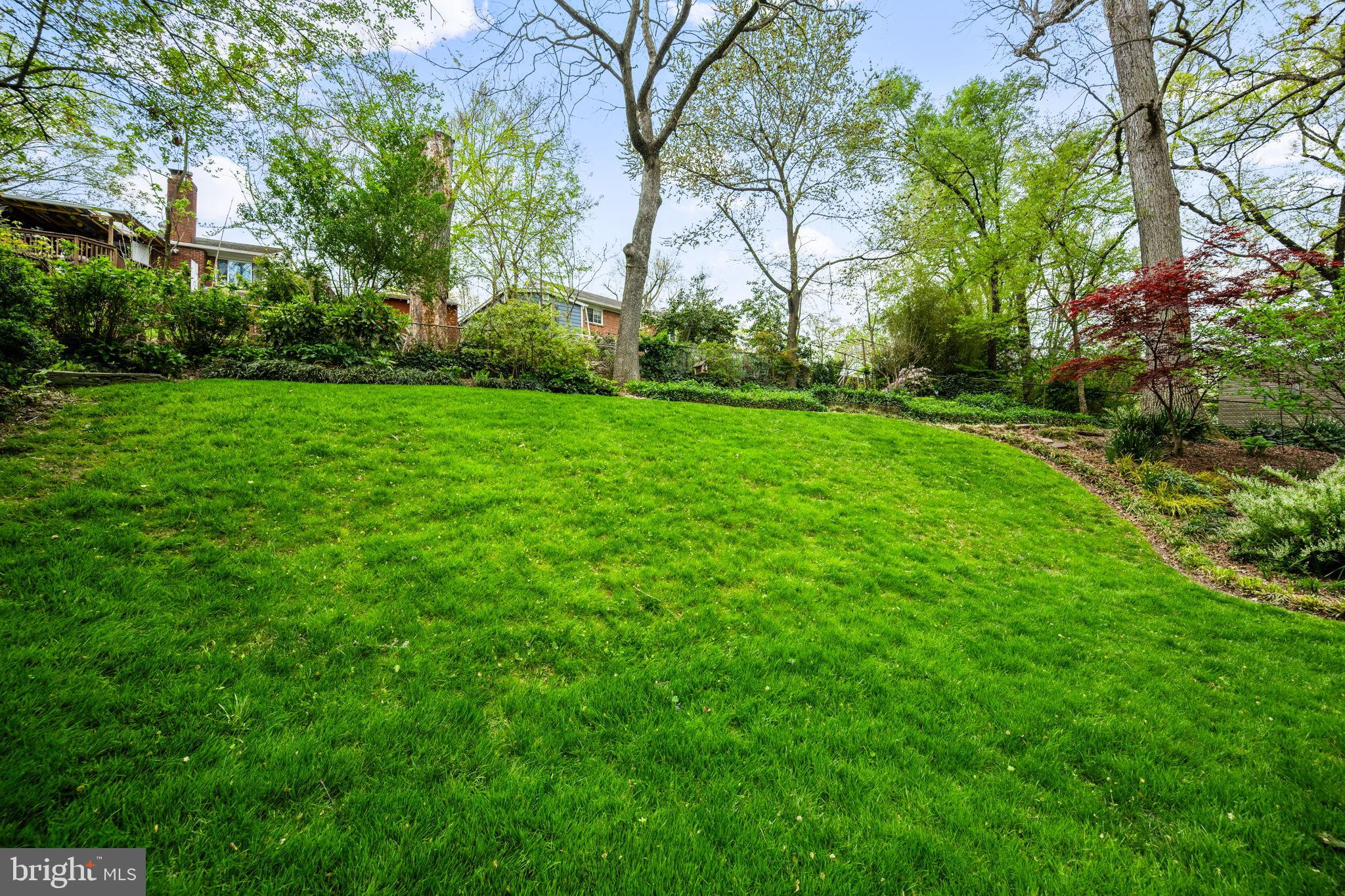 BROYHILL CREST - Residential