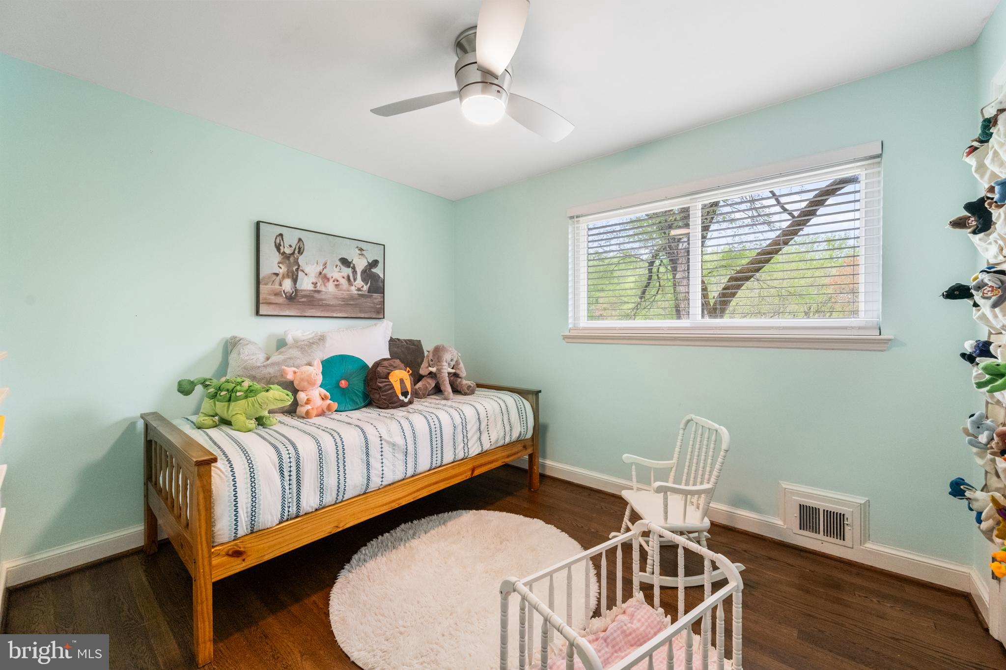 BROYHILL CREST - Residential