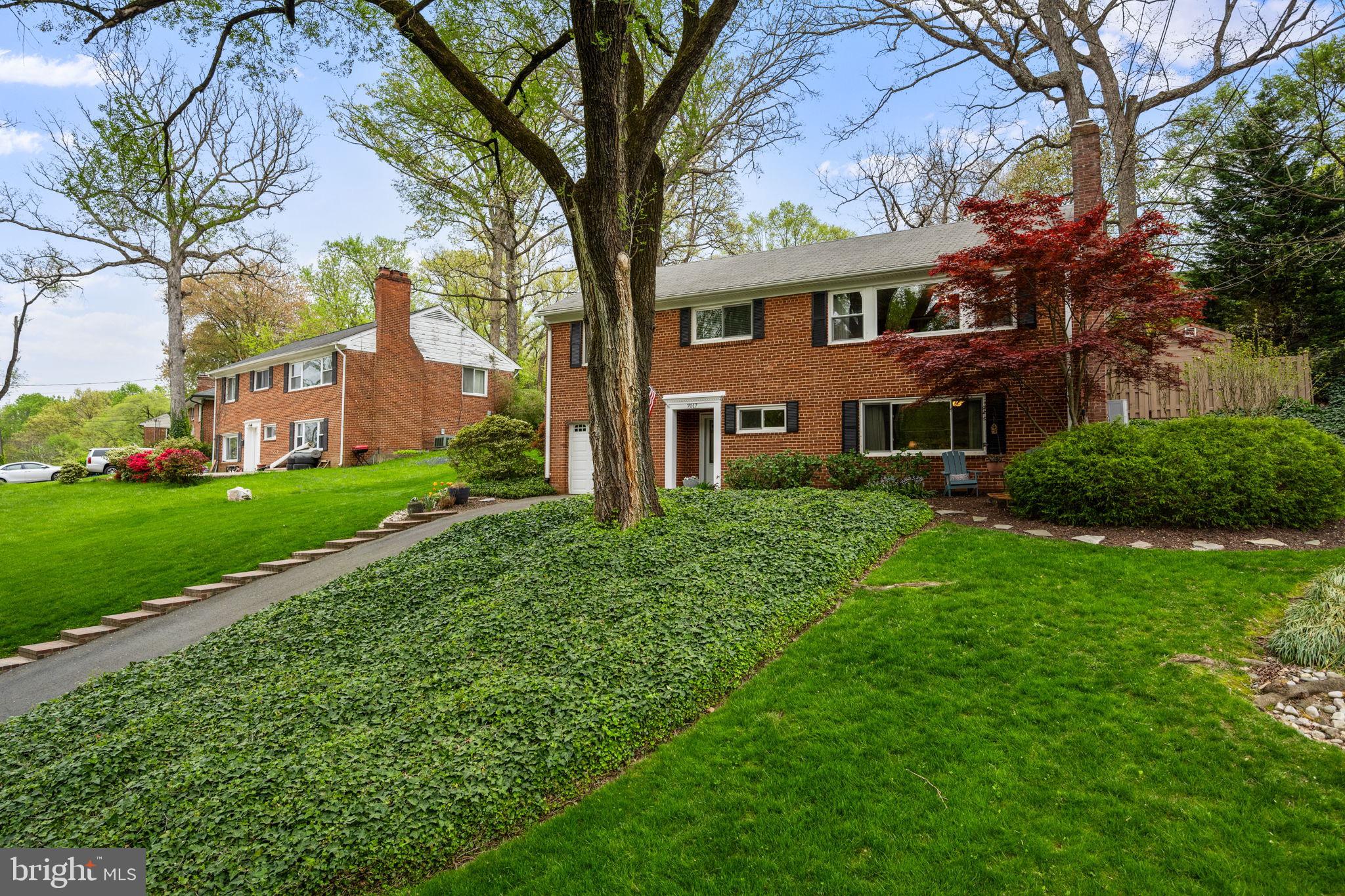 BROYHILL CREST - Residential