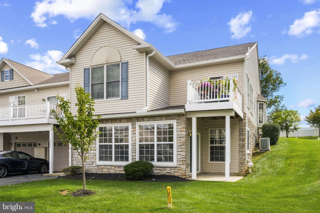 Photo of 1208 Crestview Lane, STEWARTSTOWN, PA 17363 (MLS # PAYK2091186)