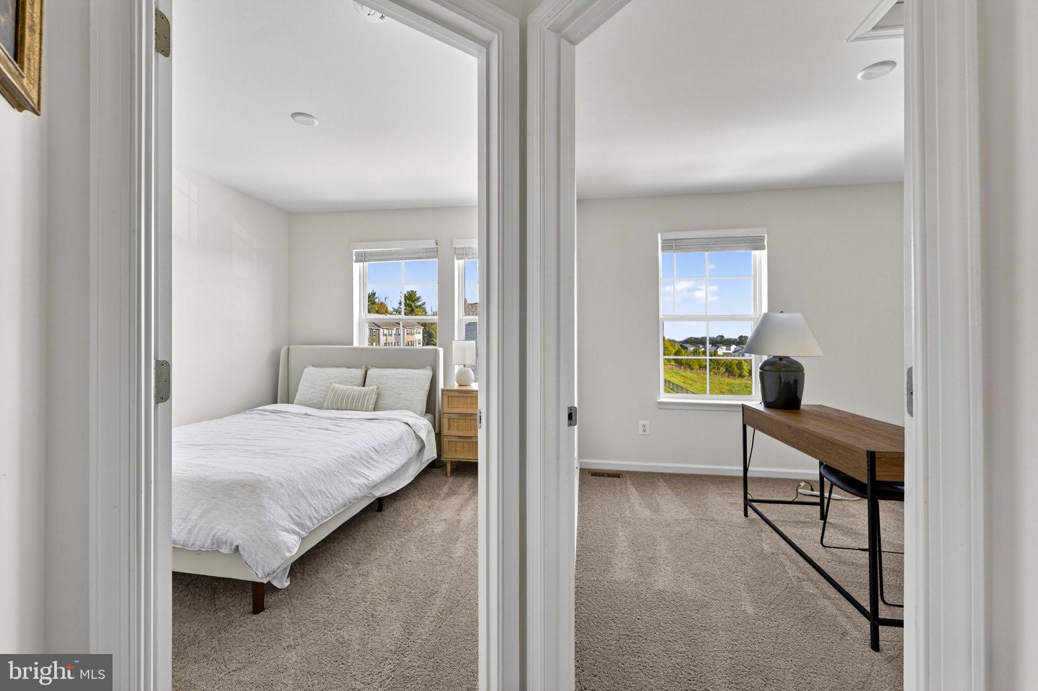 TOWNES AT TATE MANOR - Residential