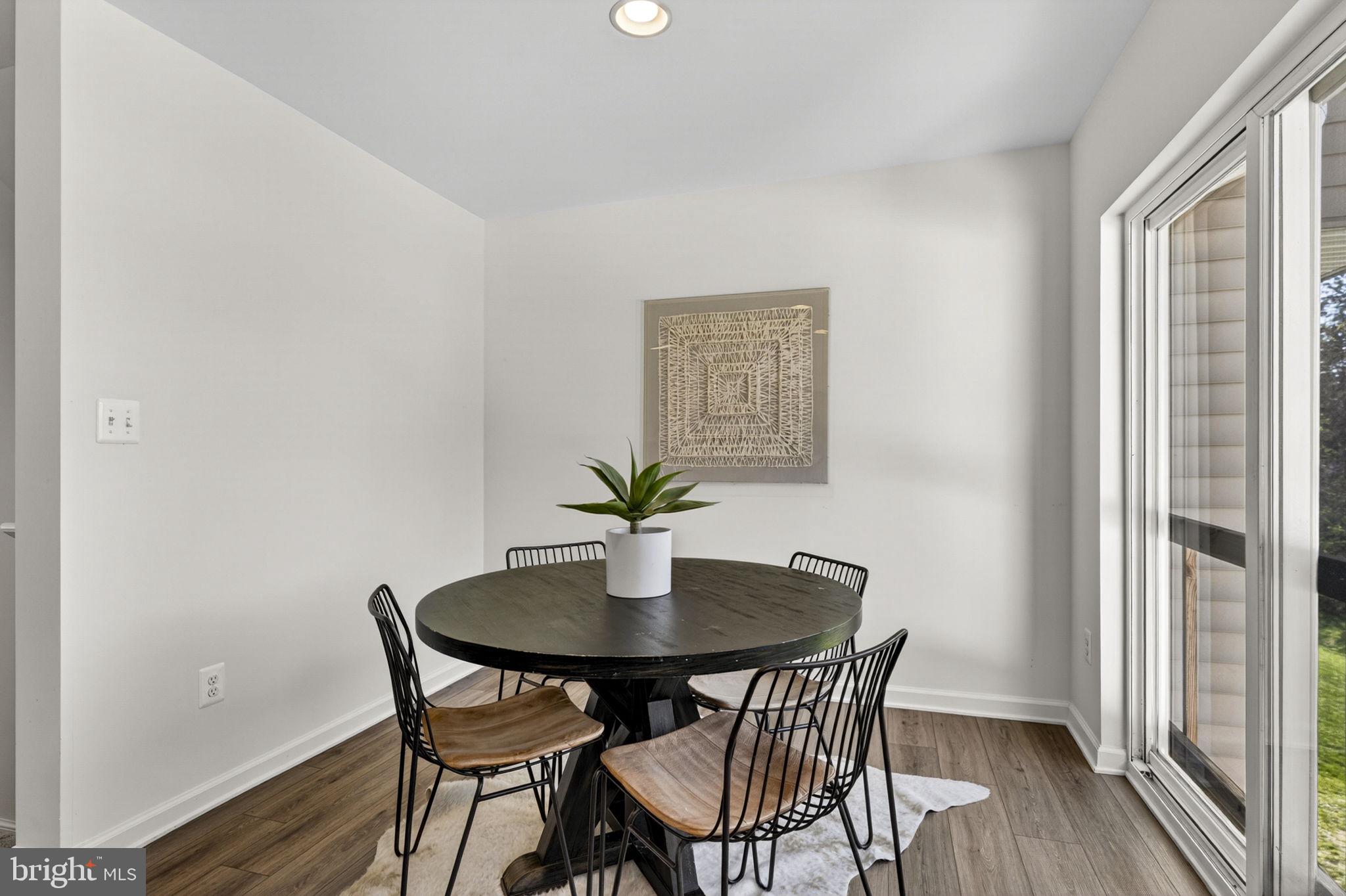 TOWNES AT TATE MANOR - Residential