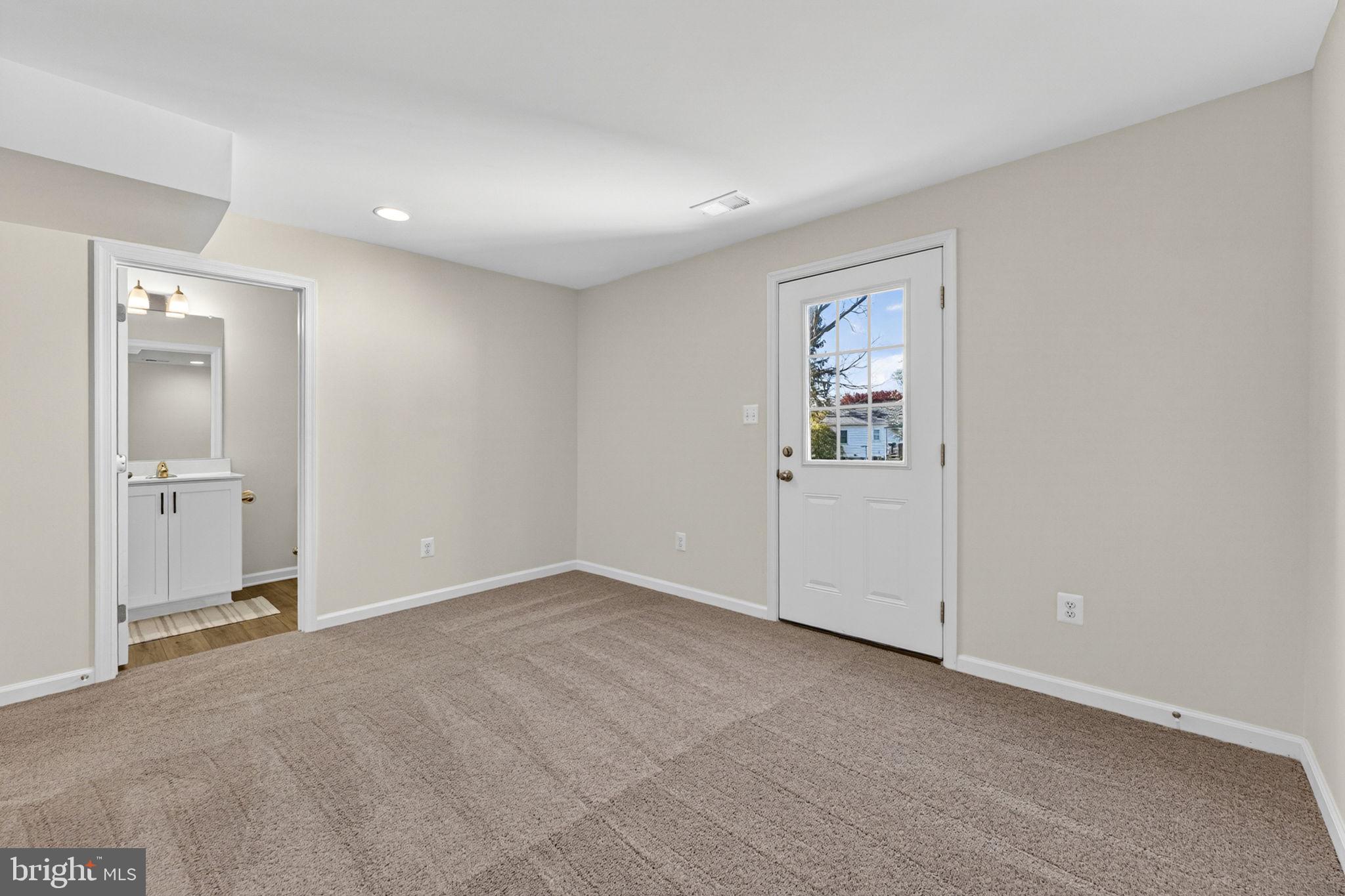 TOWNES AT TATE MANOR - Residential