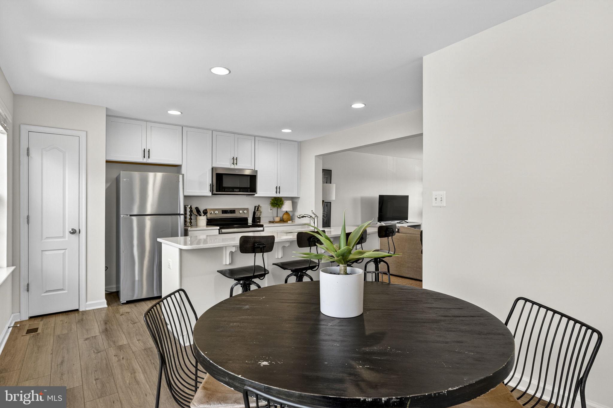 TOWNES AT TATE MANOR - Residential