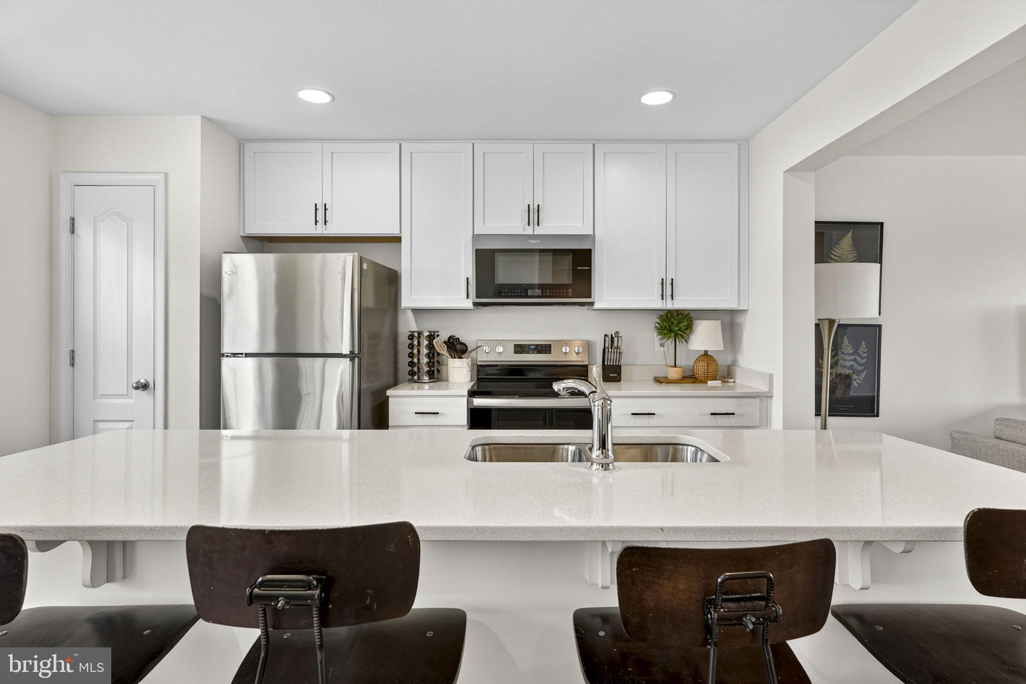 TOWNES AT TATE MANOR - Residential