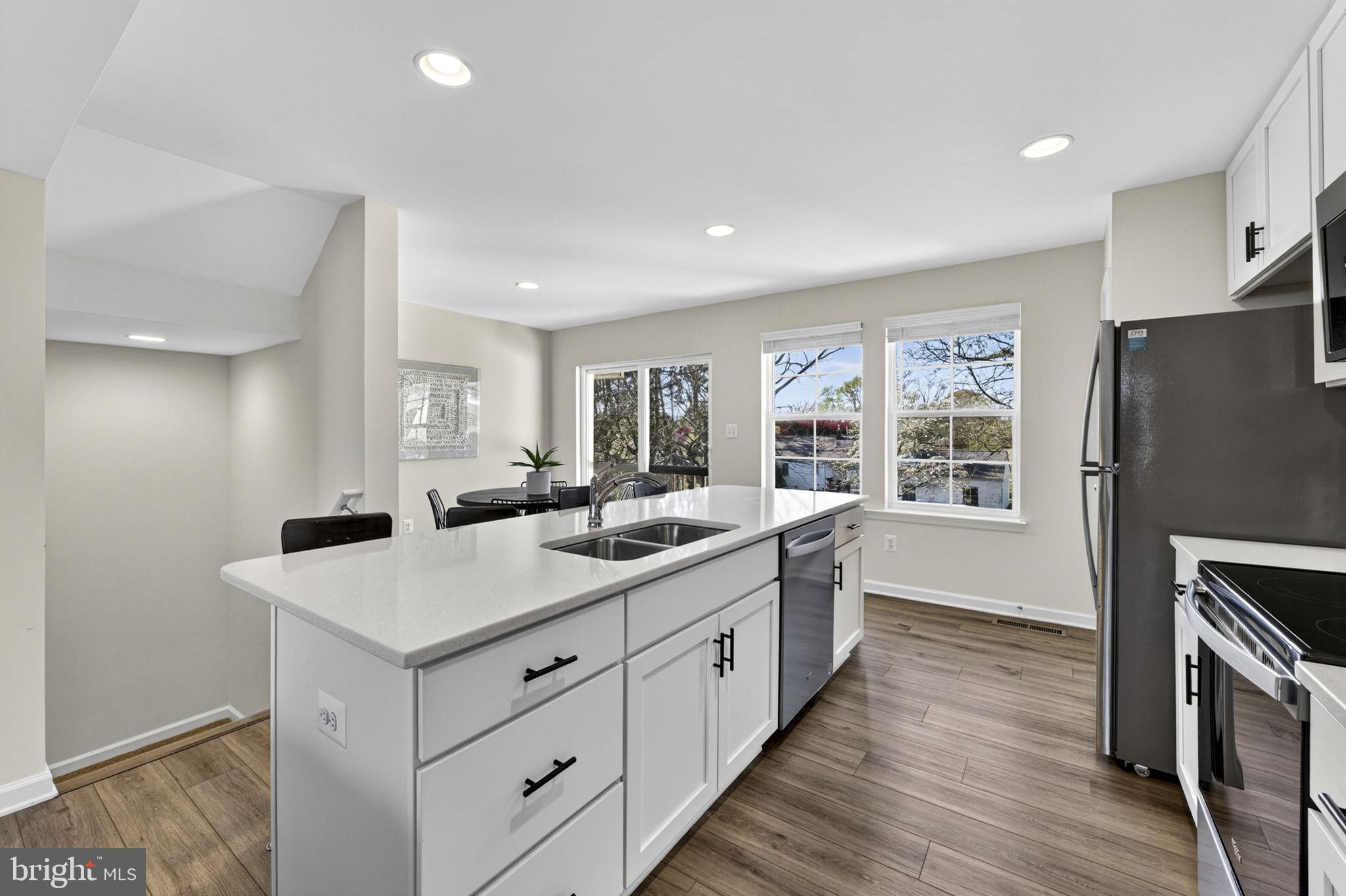 TOWNES AT TATE MANOR - Residential