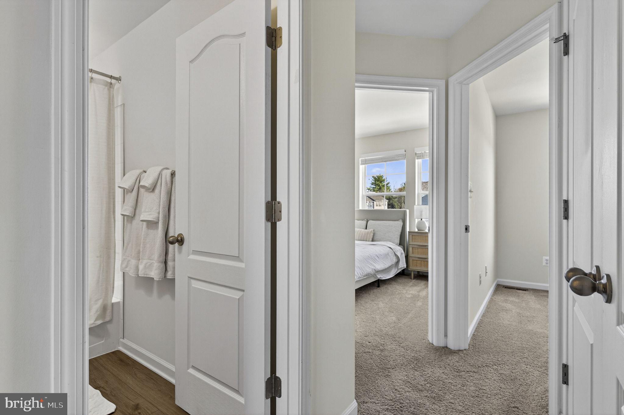 TOWNES AT TATE MANOR - Residential