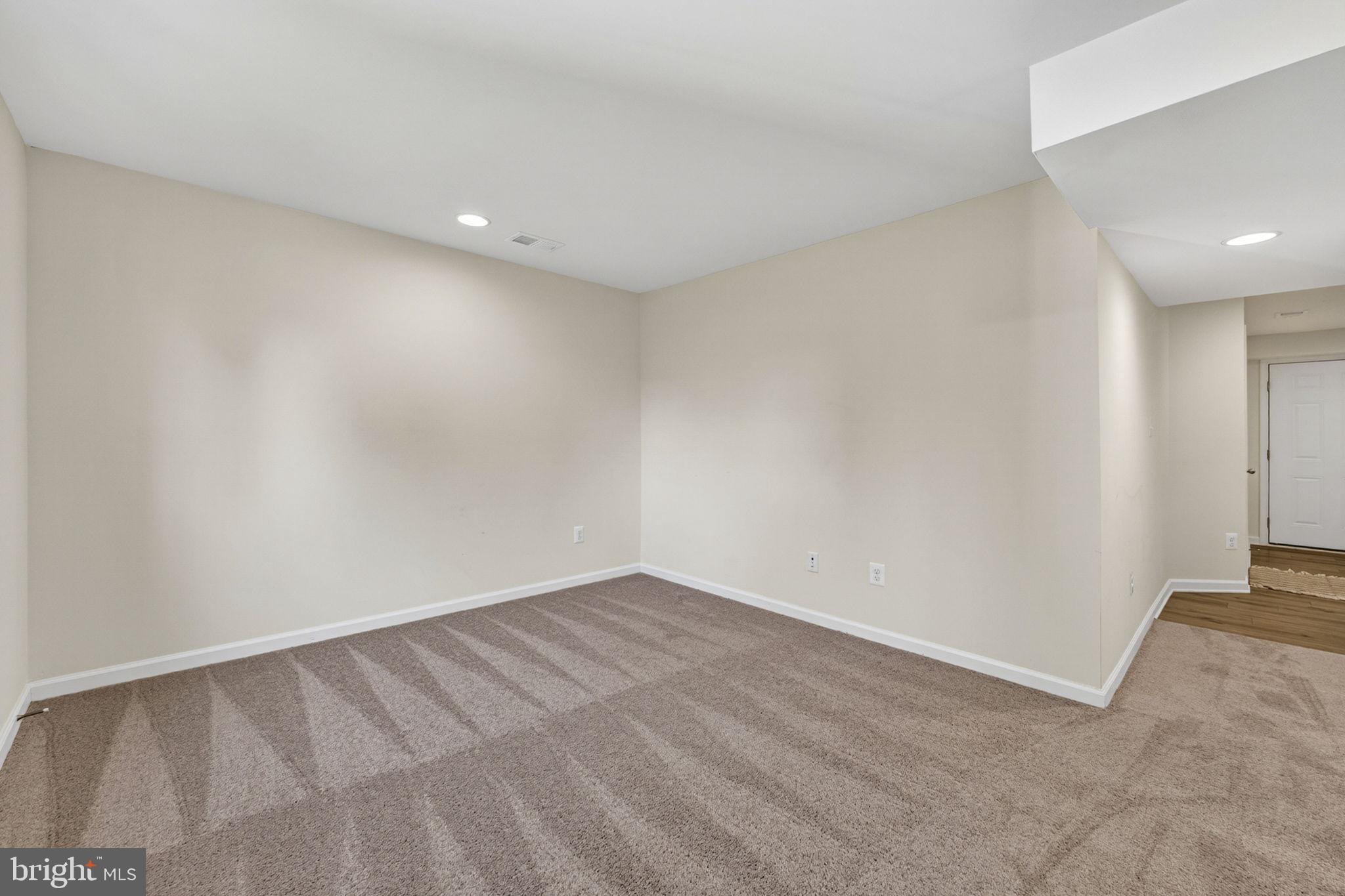 TOWNES AT TATE MANOR - Residential