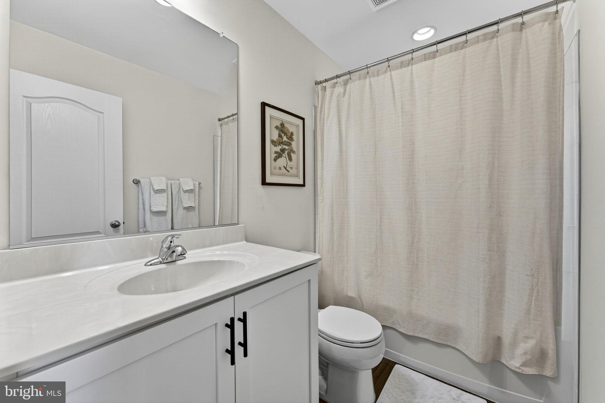 TOWNES AT TATE MANOR - Residential