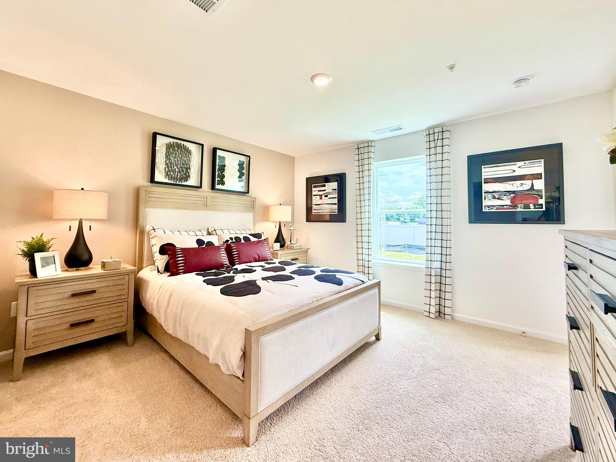 KINNAMON MEADOWS - Residential