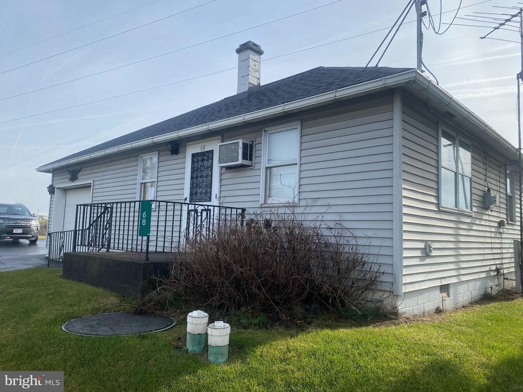 Photo of 68 HORSESHOE RD, LEOLA, PA 17540 (MLS # PALA2029364)