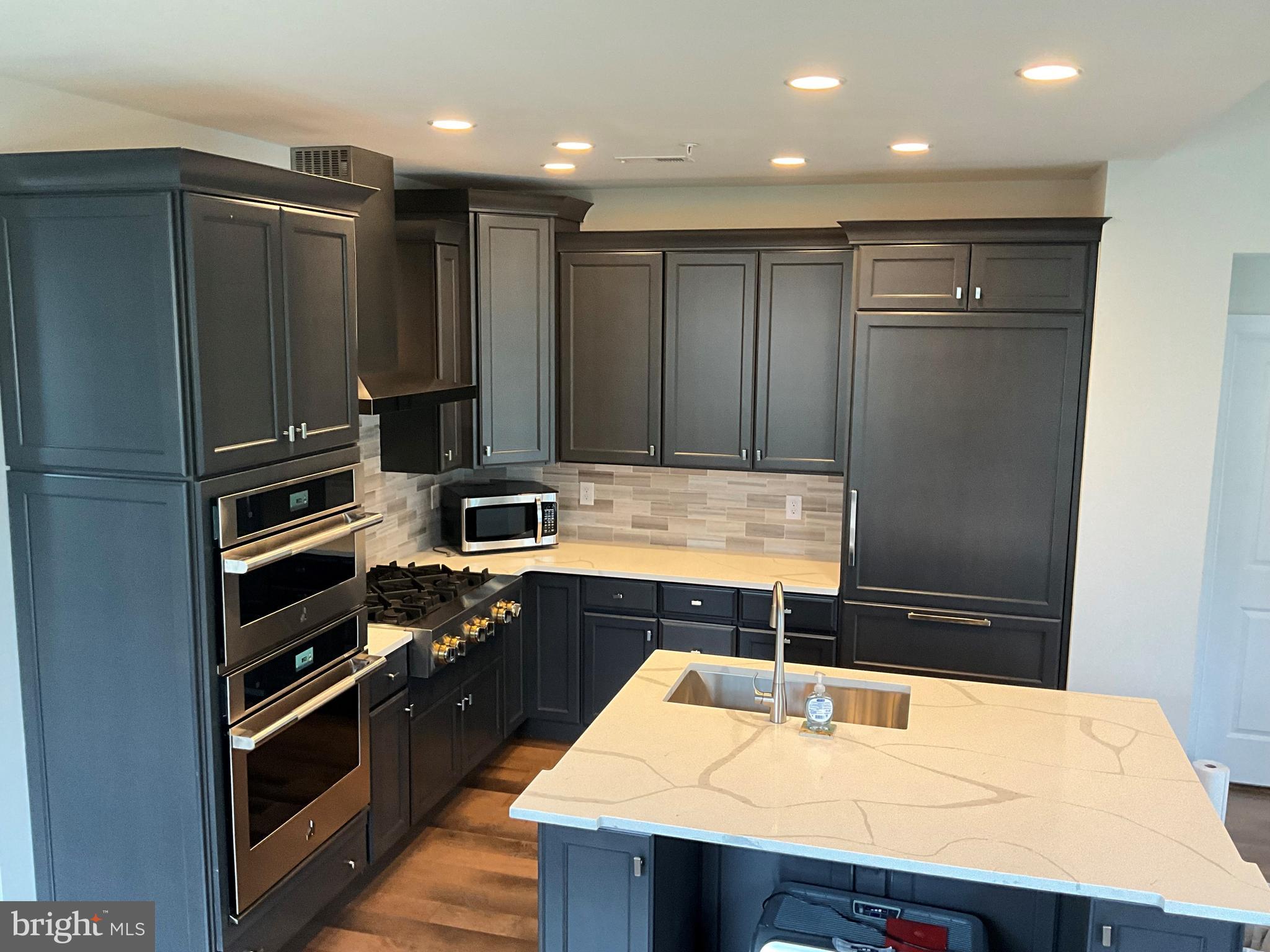 REGENCY AT YARDLEY - Residential Lease