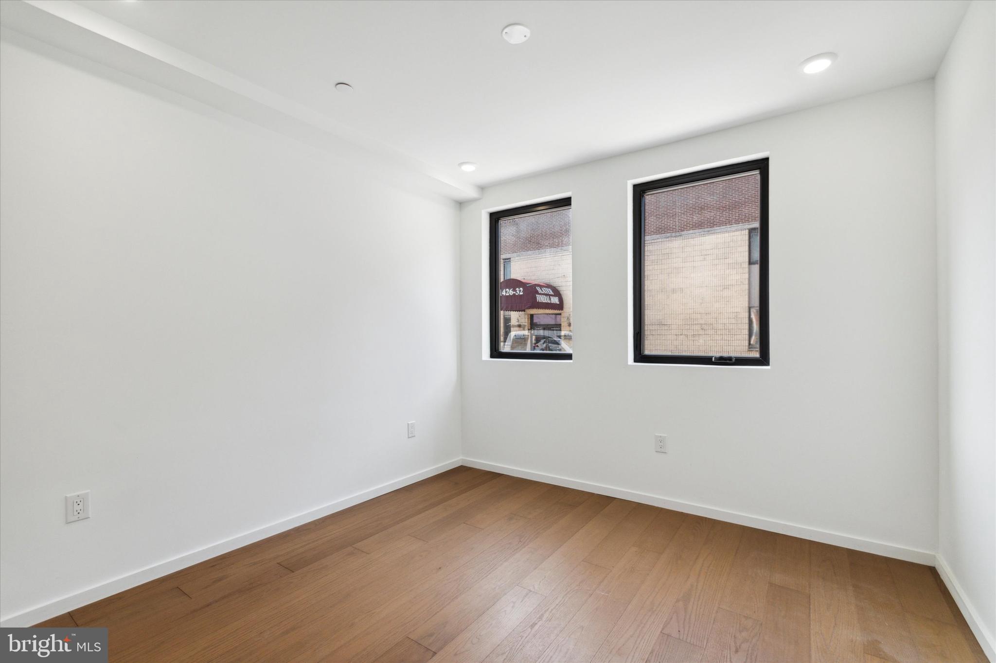 GRADUATE HOSPITAL - Residential Income