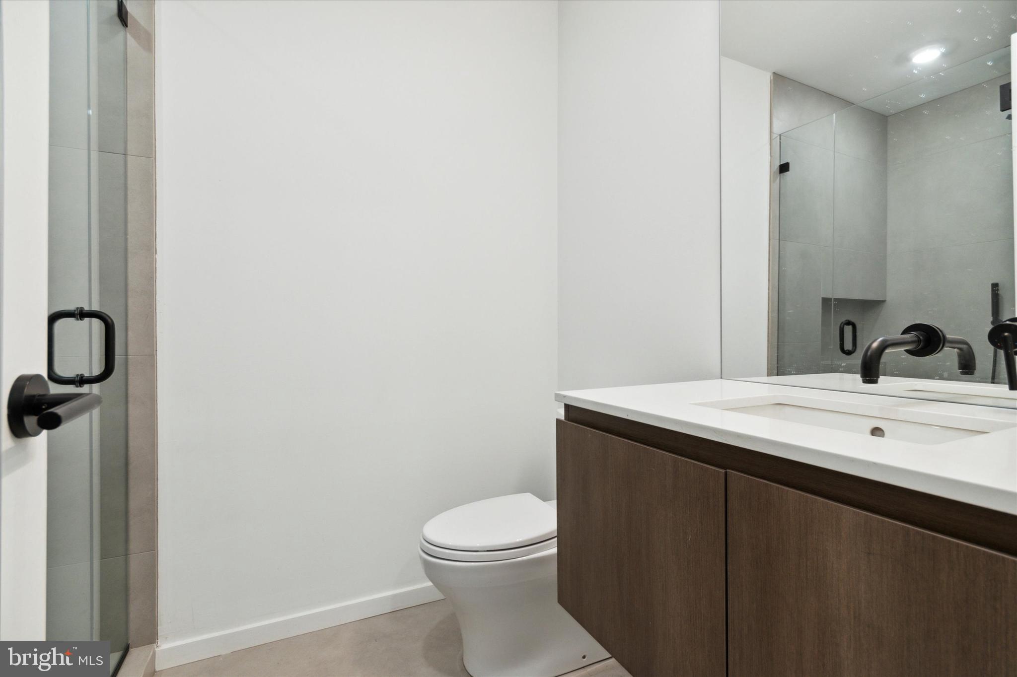 GRADUATE HOSPITAL - Residential Income