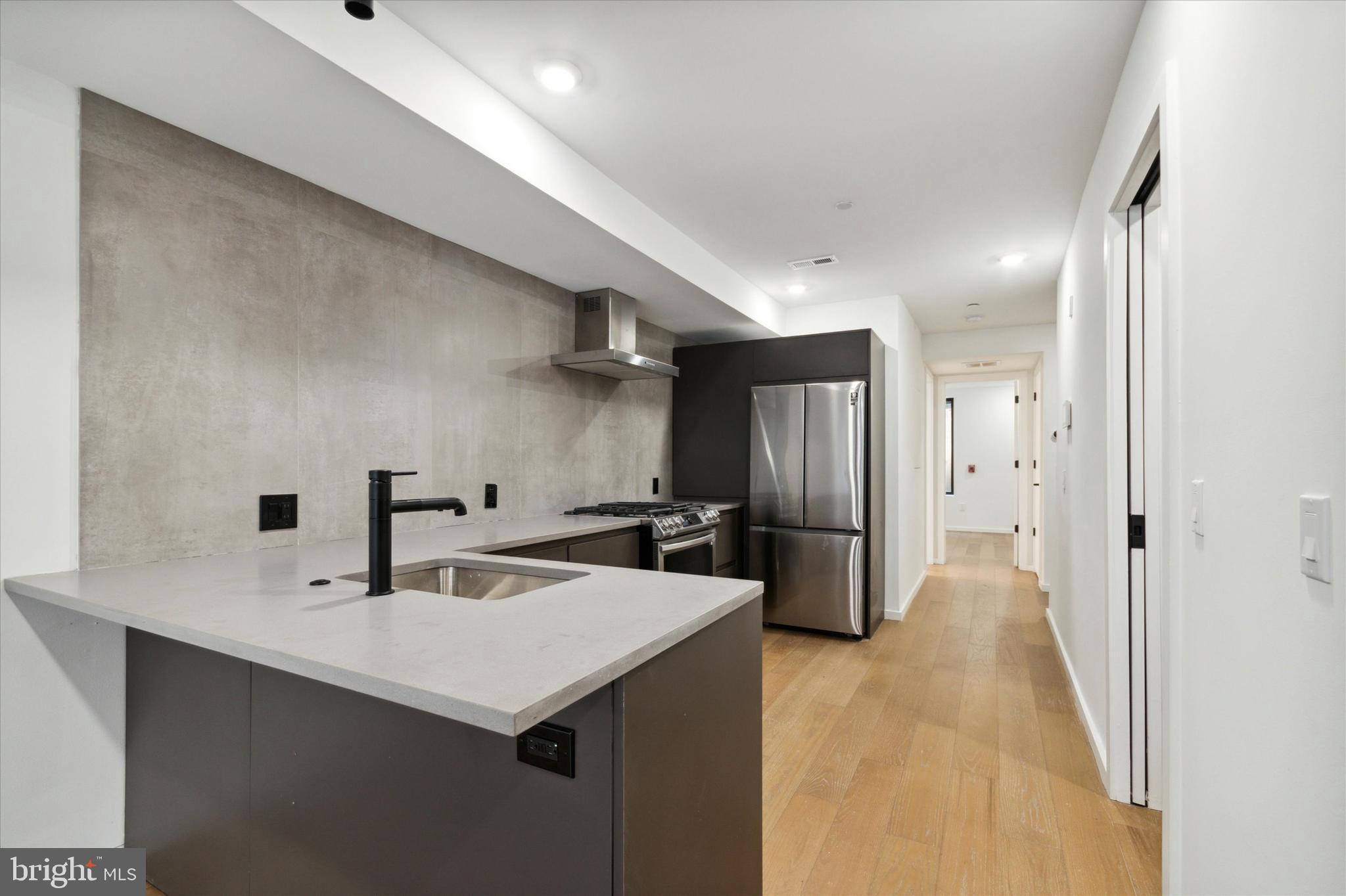 GRADUATE HOSPITAL - Residential Income