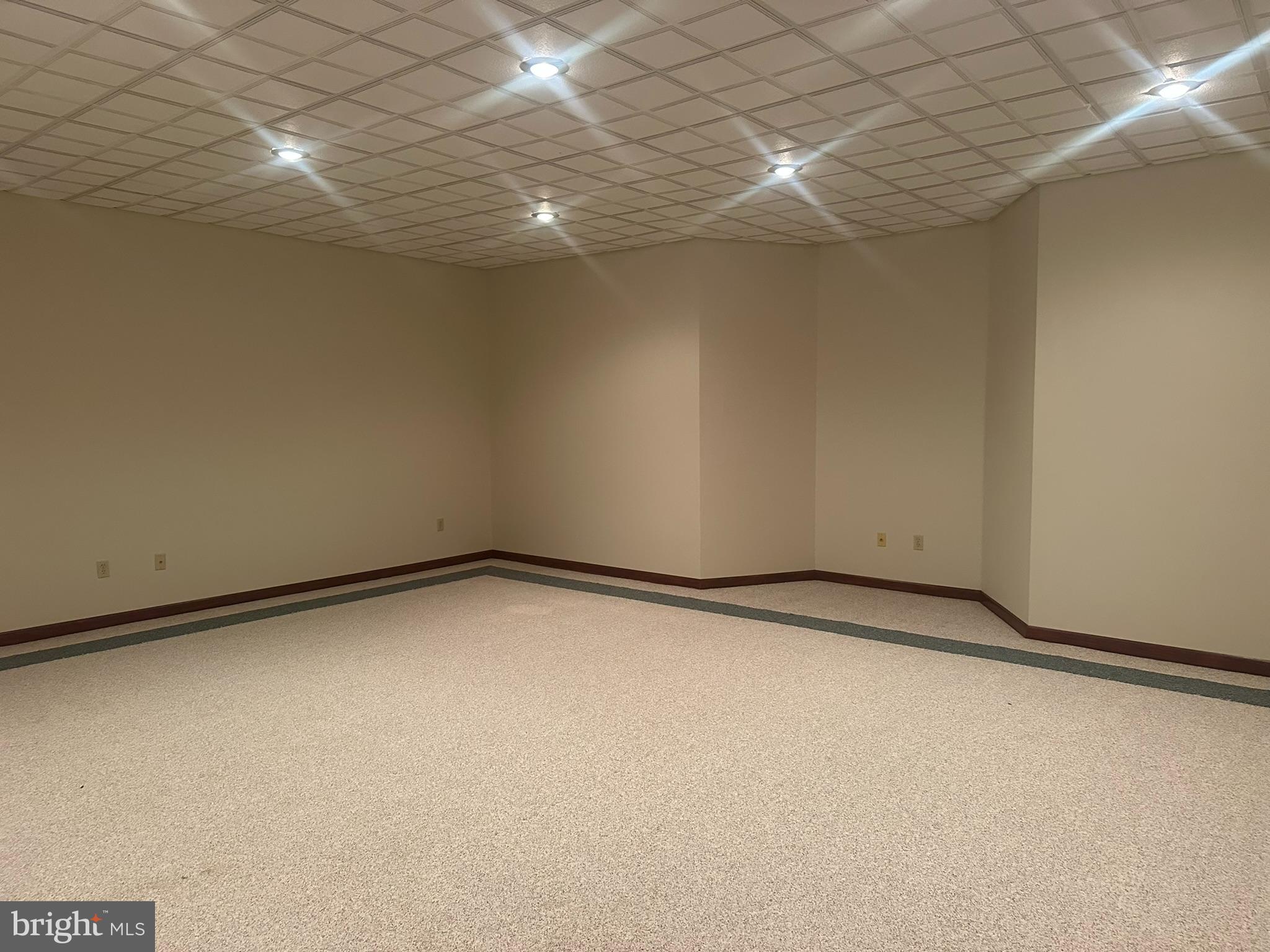 2390 FOREST HILLS DRIVE