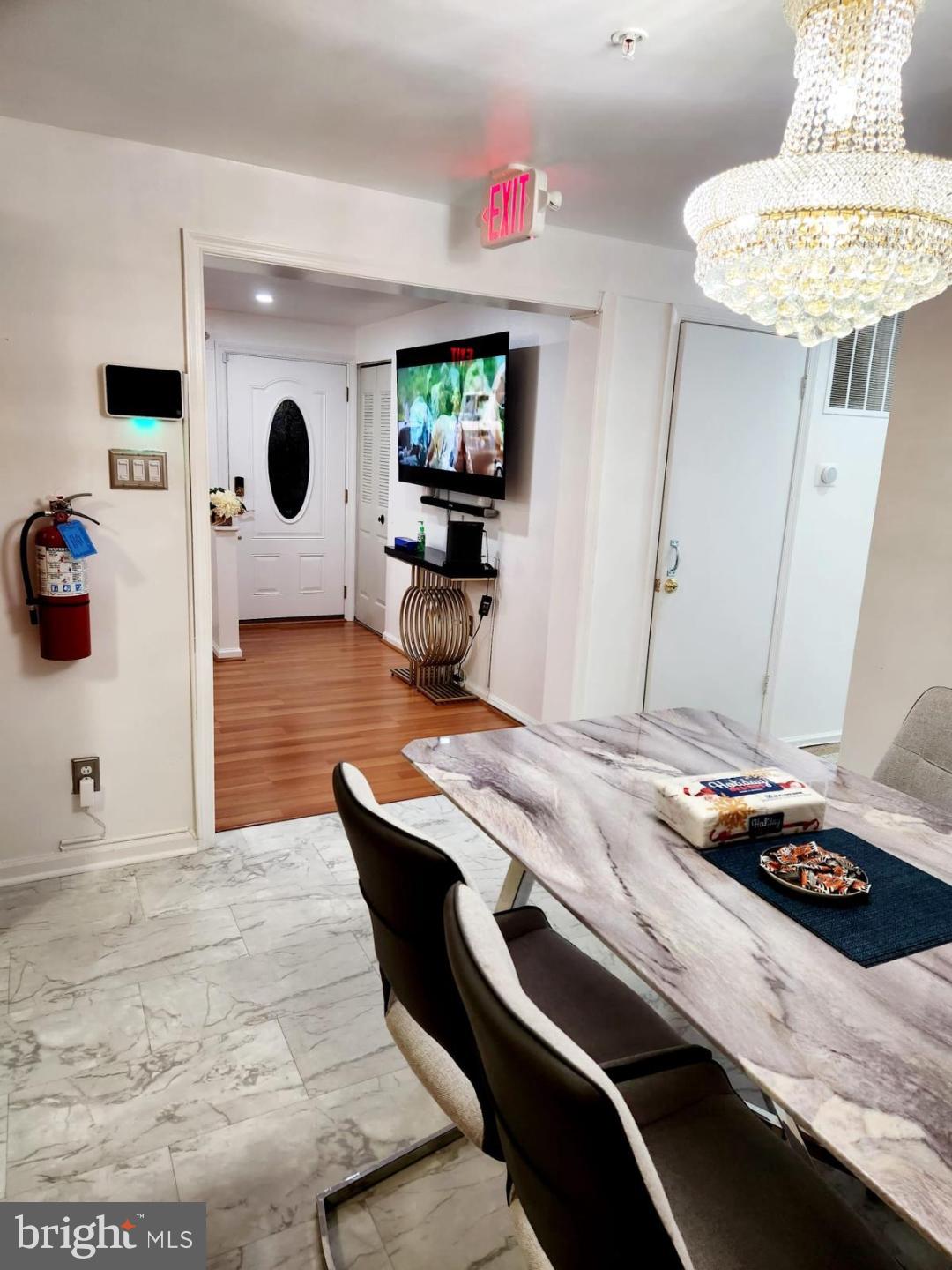 OLD FORT HILLS PLAT TWO - Residential Lease