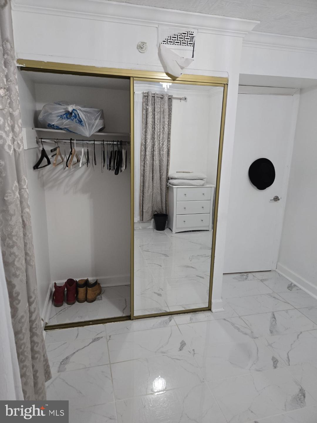 OLD FORT HILLS PLAT TWO - Residential Lease