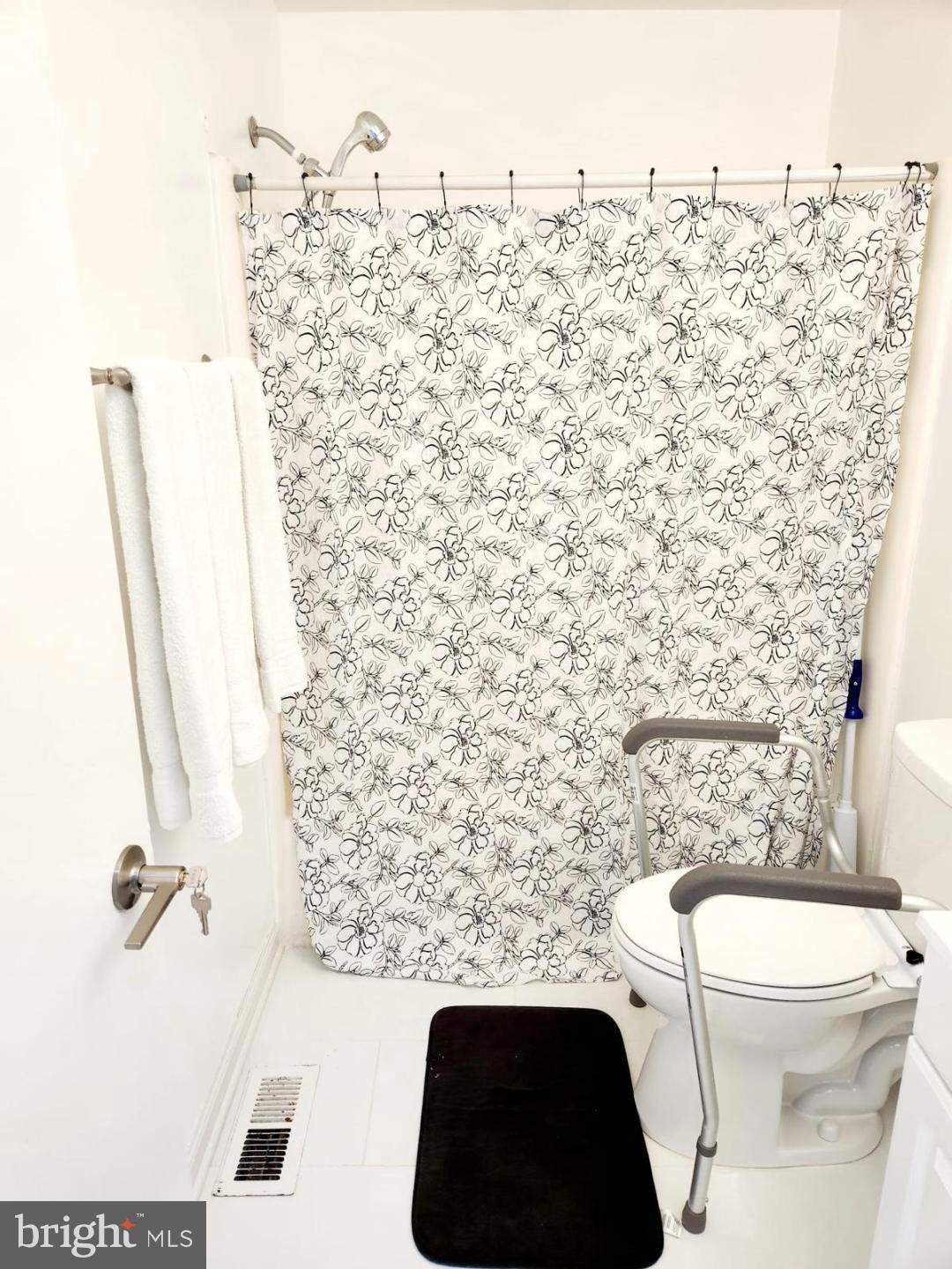 OLD FORT HILLS PLAT TWO - Residential Lease