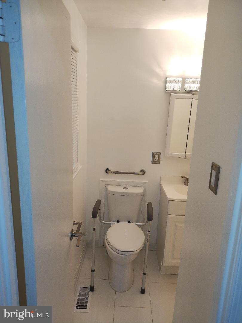 OLD FORT HILLS PLAT TWO - Residential Lease