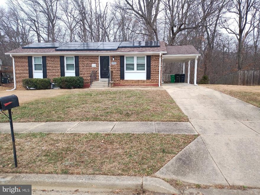 HOUSE IS VACANT AND READY TO MOVE IN Detached 5 Br, 3Ba, Table Space  Kitchen, Exit to Car Porch Side Door, Another  Exit To Rear Deck Backing Woods for Privacy,  in a Quite and Desirable Neighborhood. 3 Br , 2 Ba with Master Bath Upper Level, 2 Br, 1 Ba Lower Level and has  Refrigerator W/Ice Maker, Portable  Kitchen and Rear Exit
COMPLETELY RENOVATED,  love at first site. Ignore Personal Property ,House Is Vacant And Ready  To Move In.
Rental Application Forms Attached.  

ACCESS  BY FRONT  DOOR CODE  With Verifiable Schedule Online