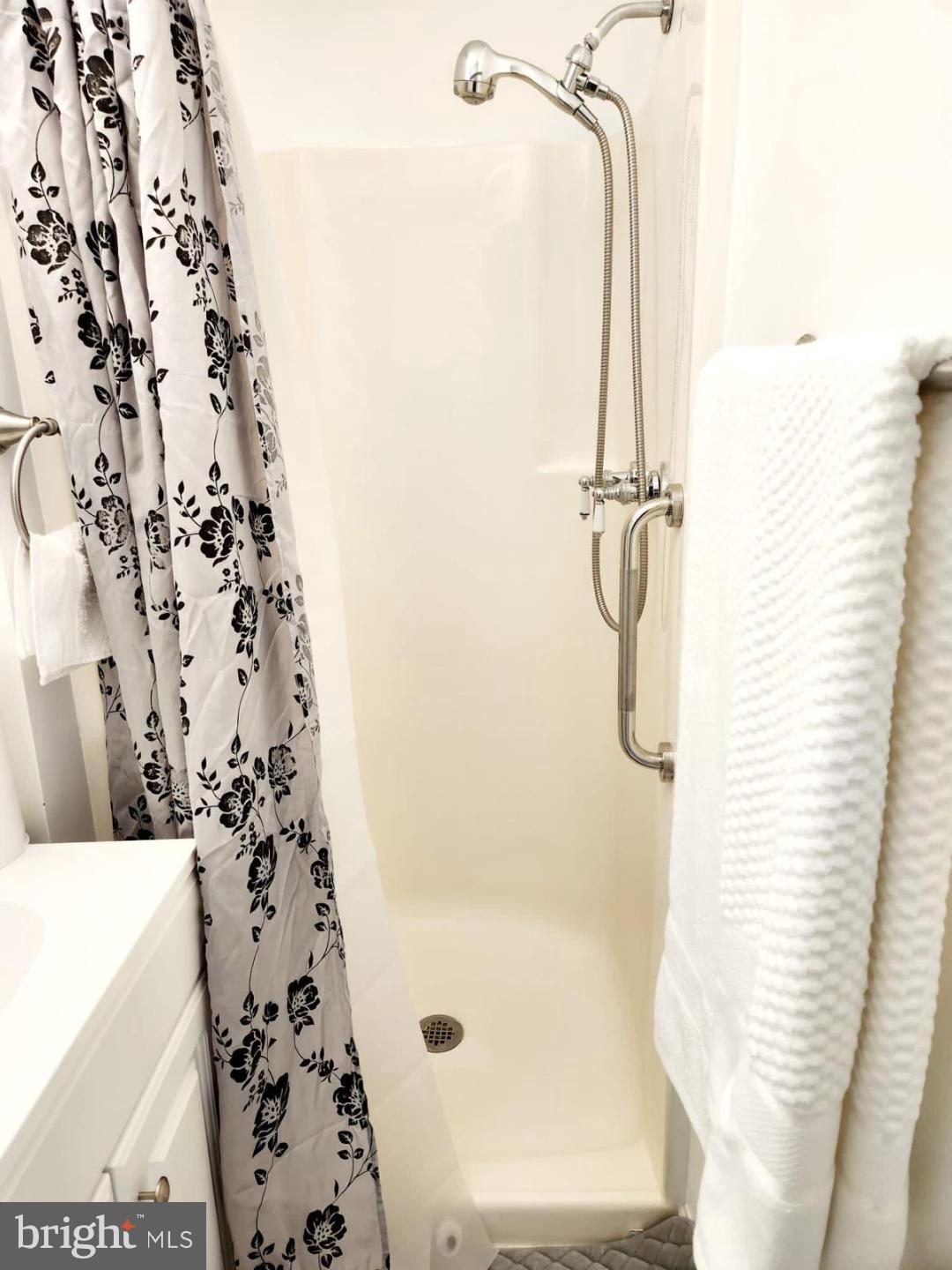 OLD FORT HILLS PLAT TWO - Residential Lease