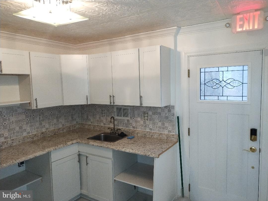 OLD FORT HILLS PLAT TWO - Residential Lease