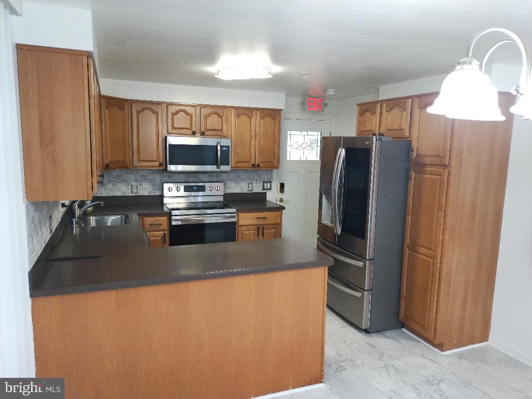 OLD FORT HILLS PLAT TWO - Residential Lease