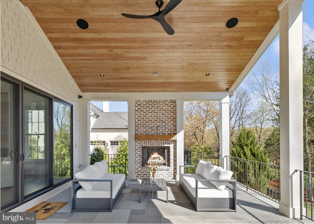 LANGLEY FOREST - Residential