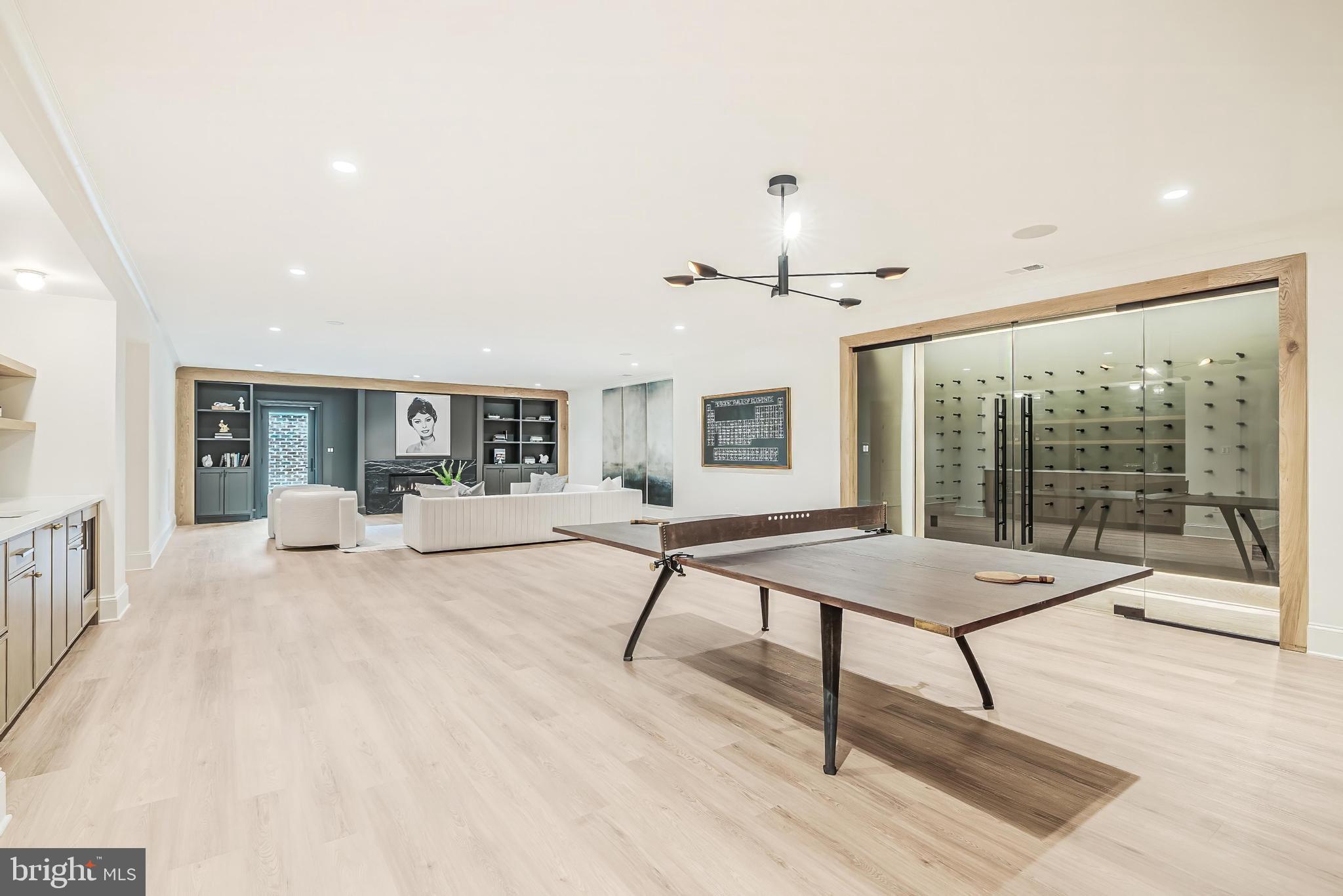 LANGLEY FOREST - Residential