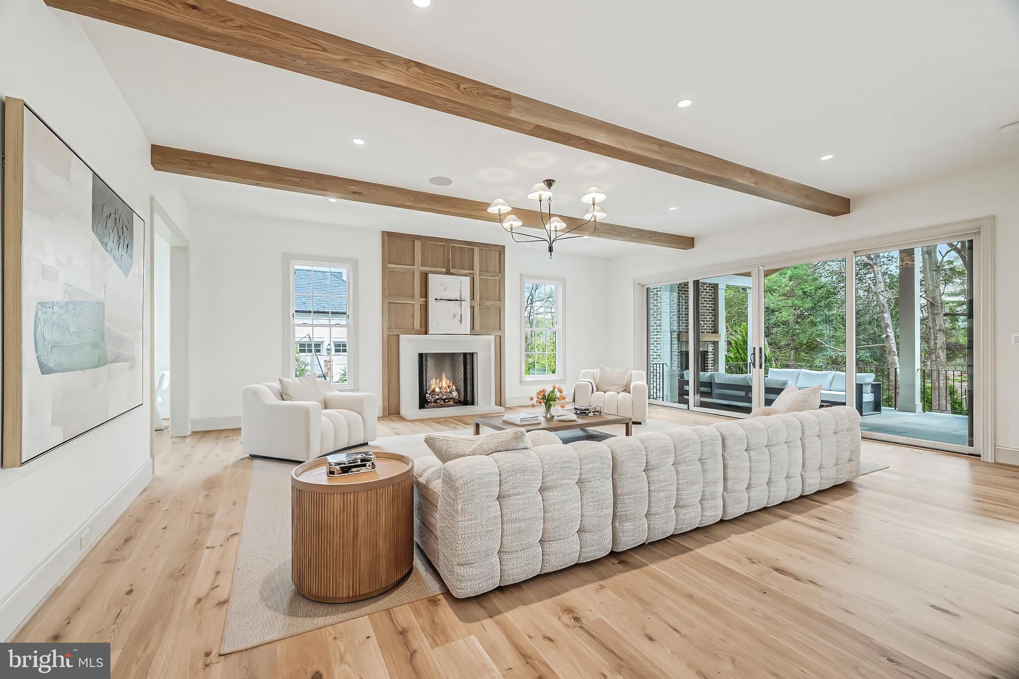 LANGLEY FOREST - Residential