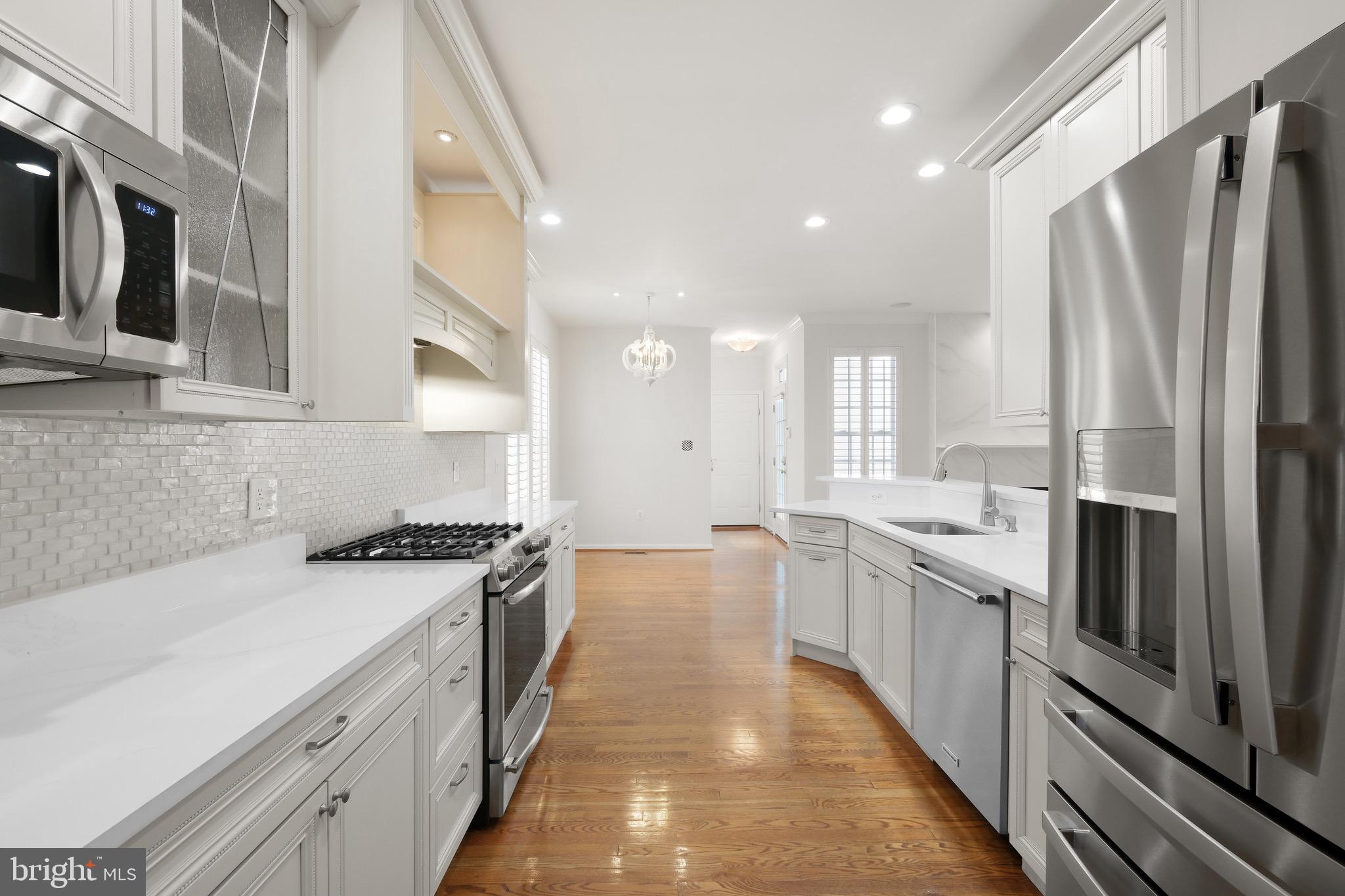 LAKELANDS - Residential