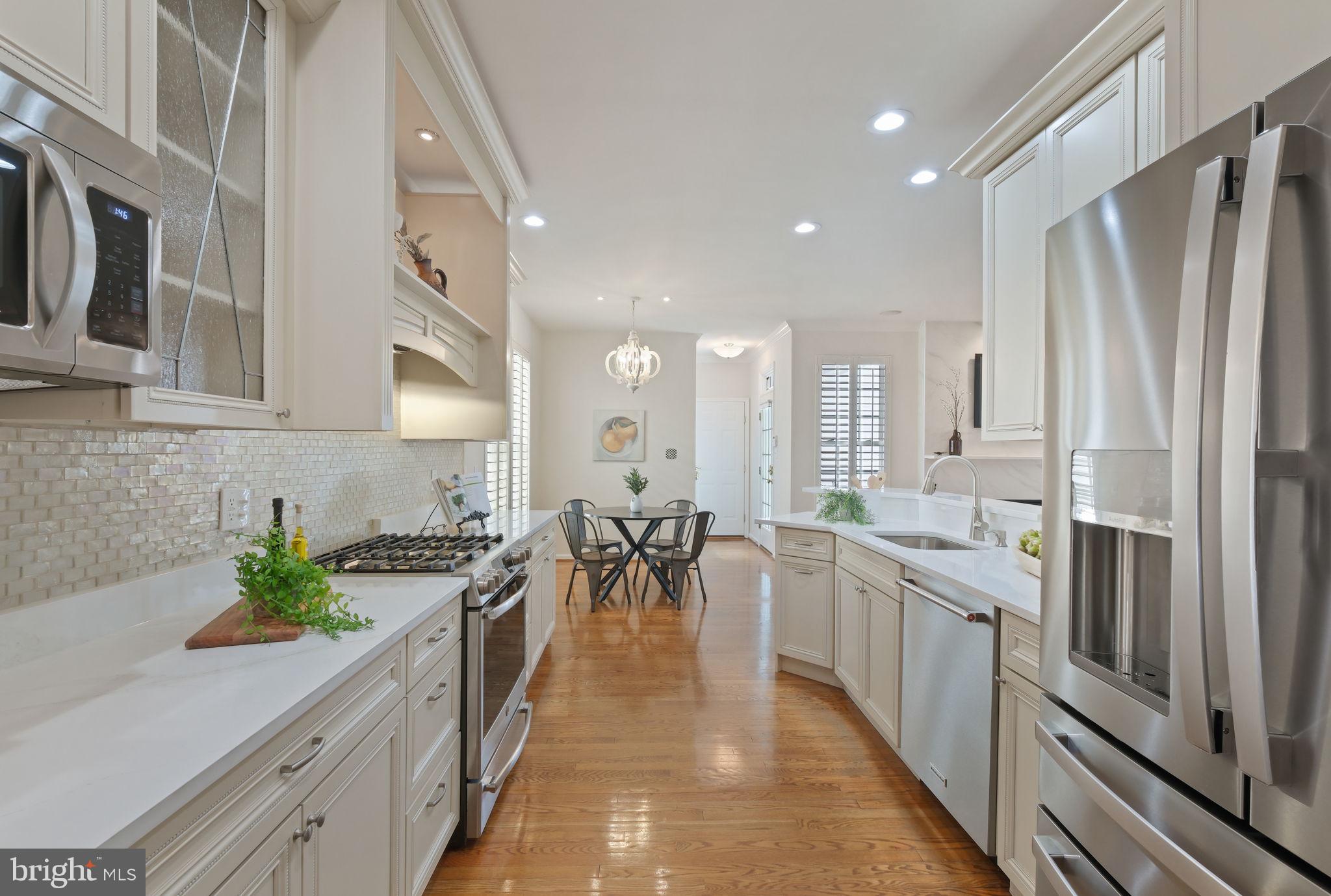 LAKELANDS - Residential