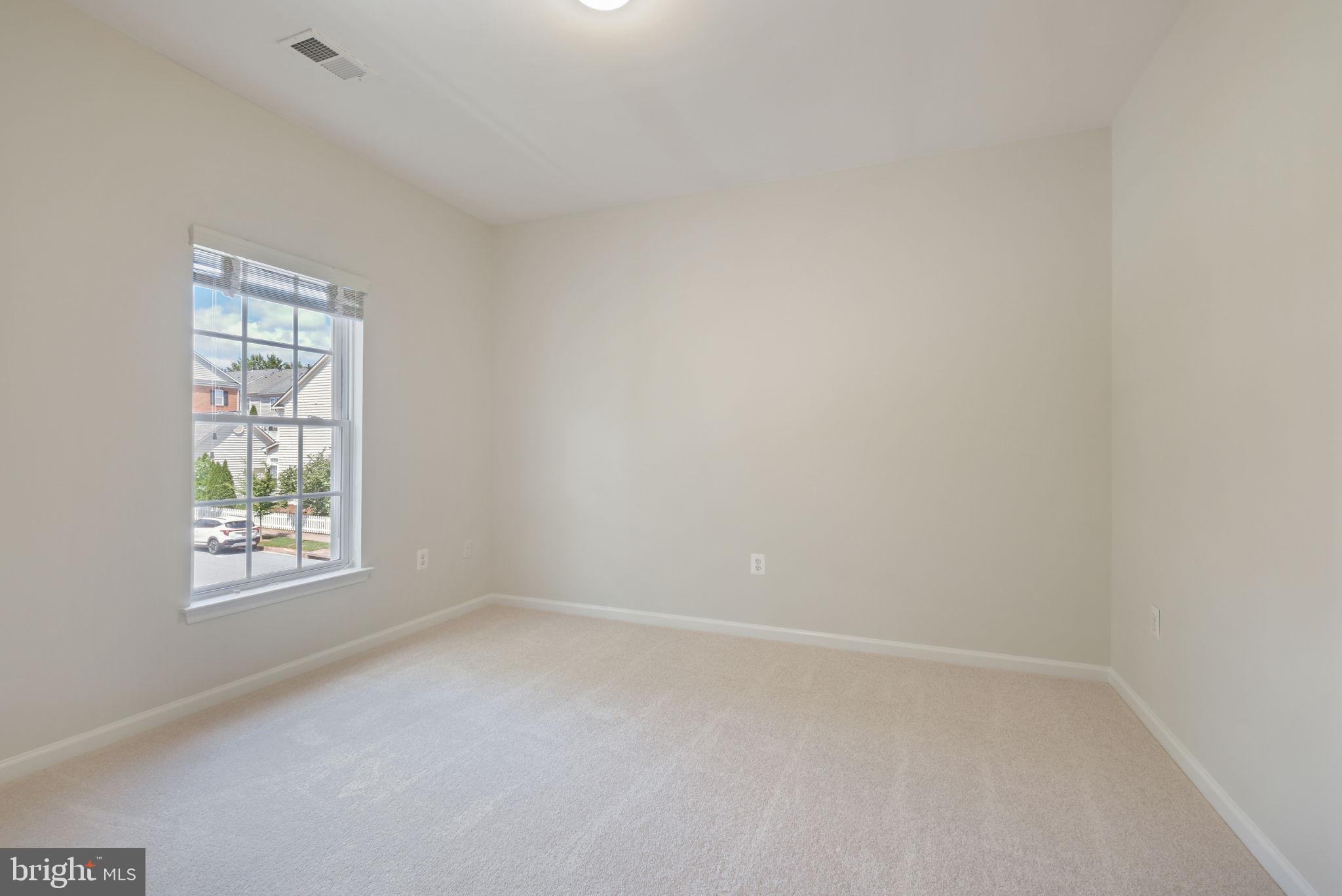 LAKELANDS - Residential