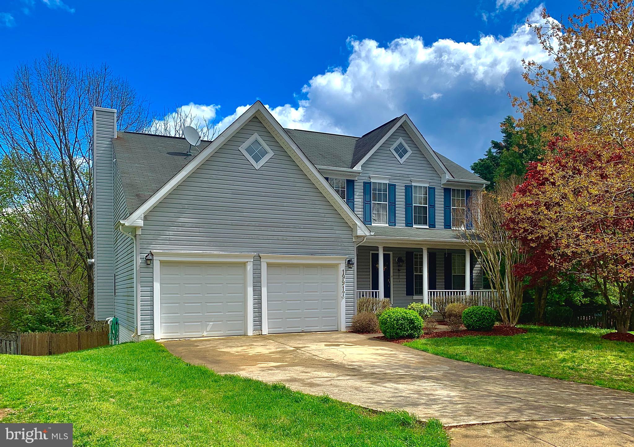 AVAILABLE JULY 1RST. SEPARATE ONE BEDROOM BASEMENT APARTMENT, WITH SEPARATE ENTRANCE. WALKOUT LEVEL.
MONTHLY RENT INCLUDE UTILITIES. SHOWING BY APPOINTMENT ONLY. 24 HOUR NOTICE.