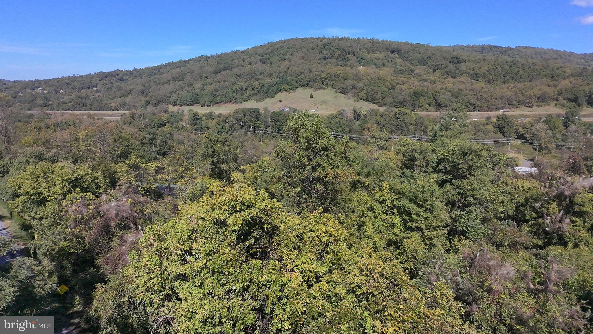 APPLE MT LAKE SOUTH - Land