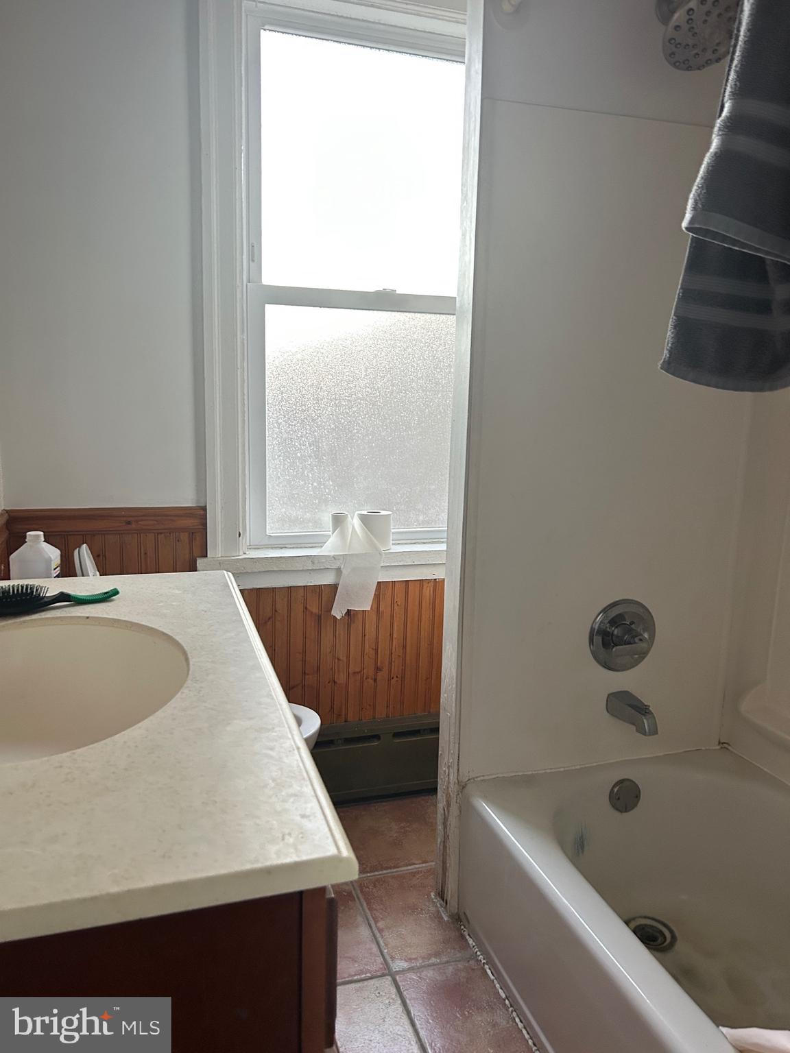 OXFORD CIRCLE - Residential