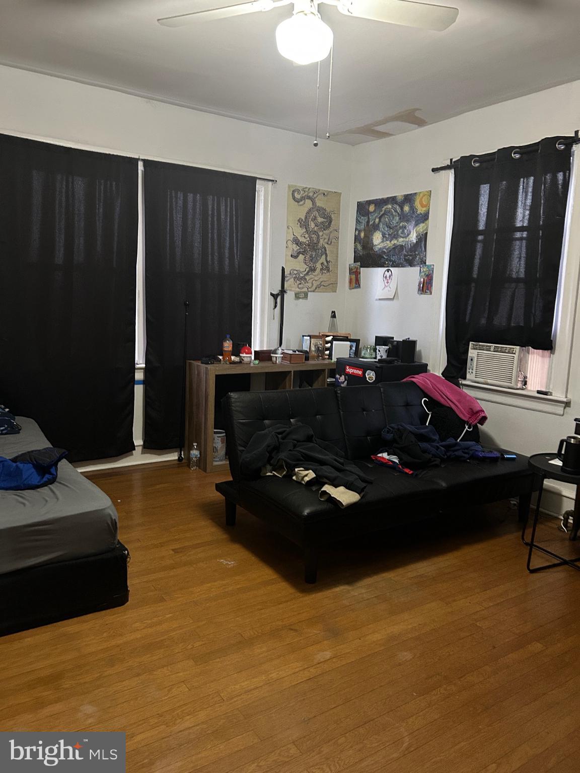 OXFORD CIRCLE - Residential