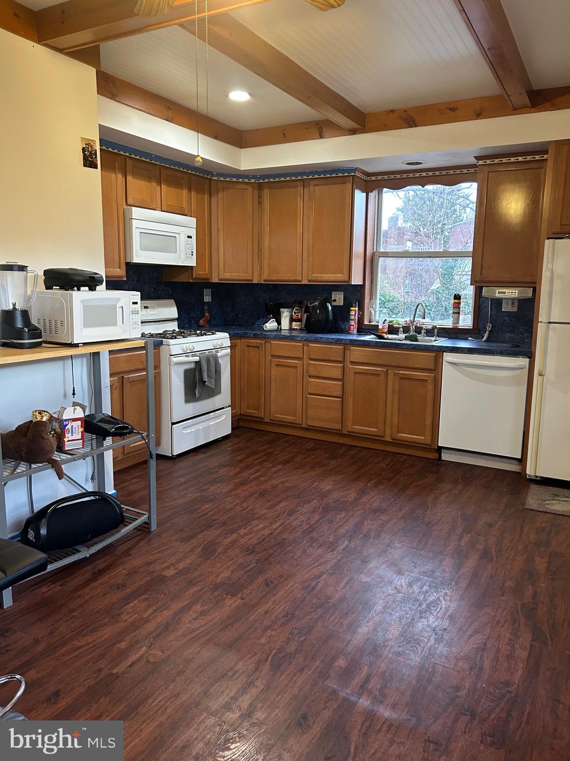 OXFORD CIRCLE - Residential