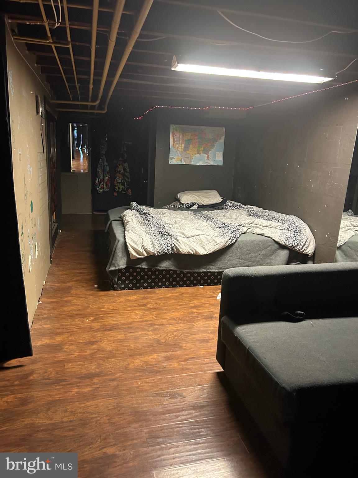 OXFORD CIRCLE - Residential