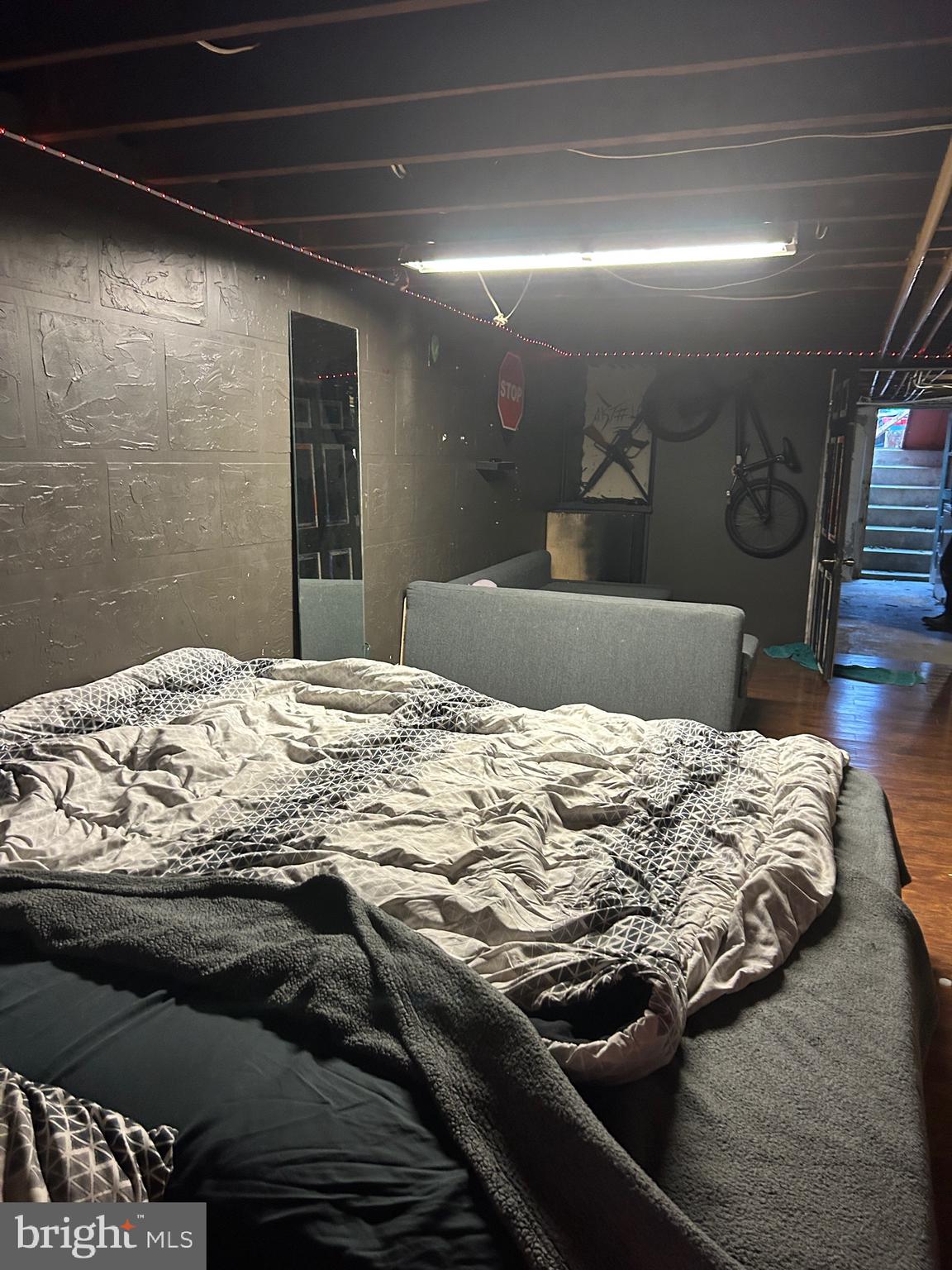 OXFORD CIRCLE - Residential