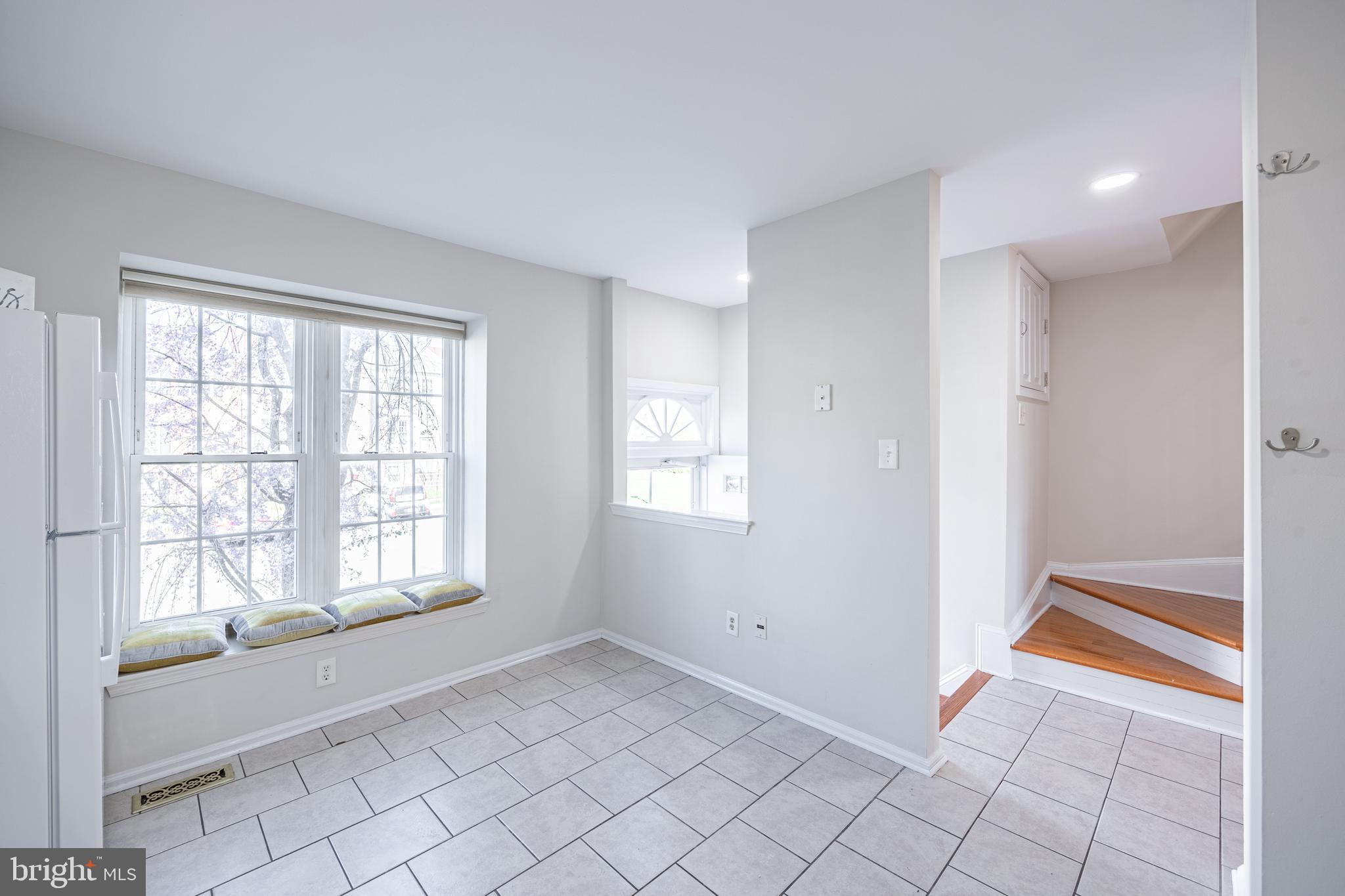 DUNN LORING VILLAGE - Residential