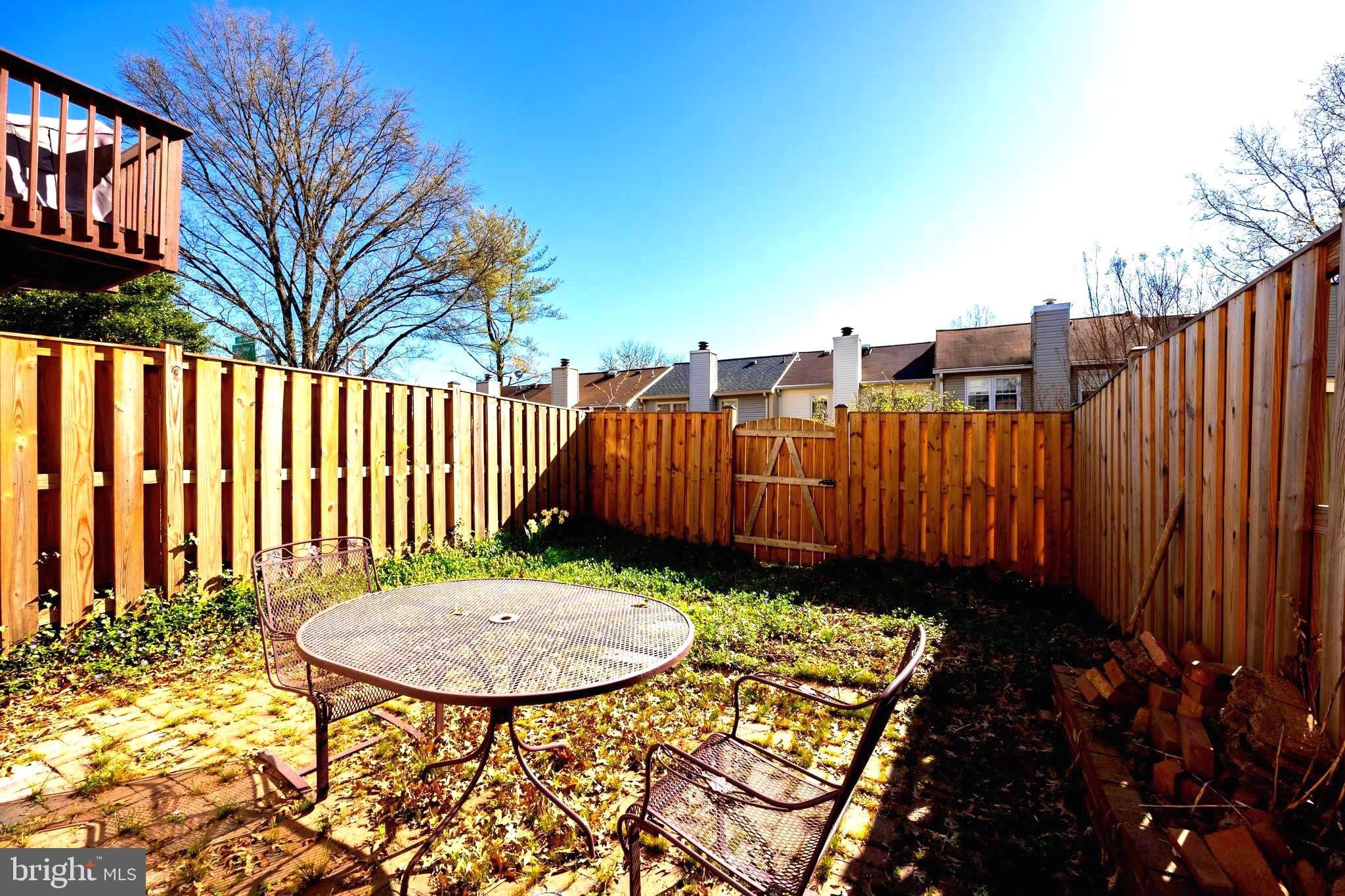 DUNN LORING VILLAGE - Residential