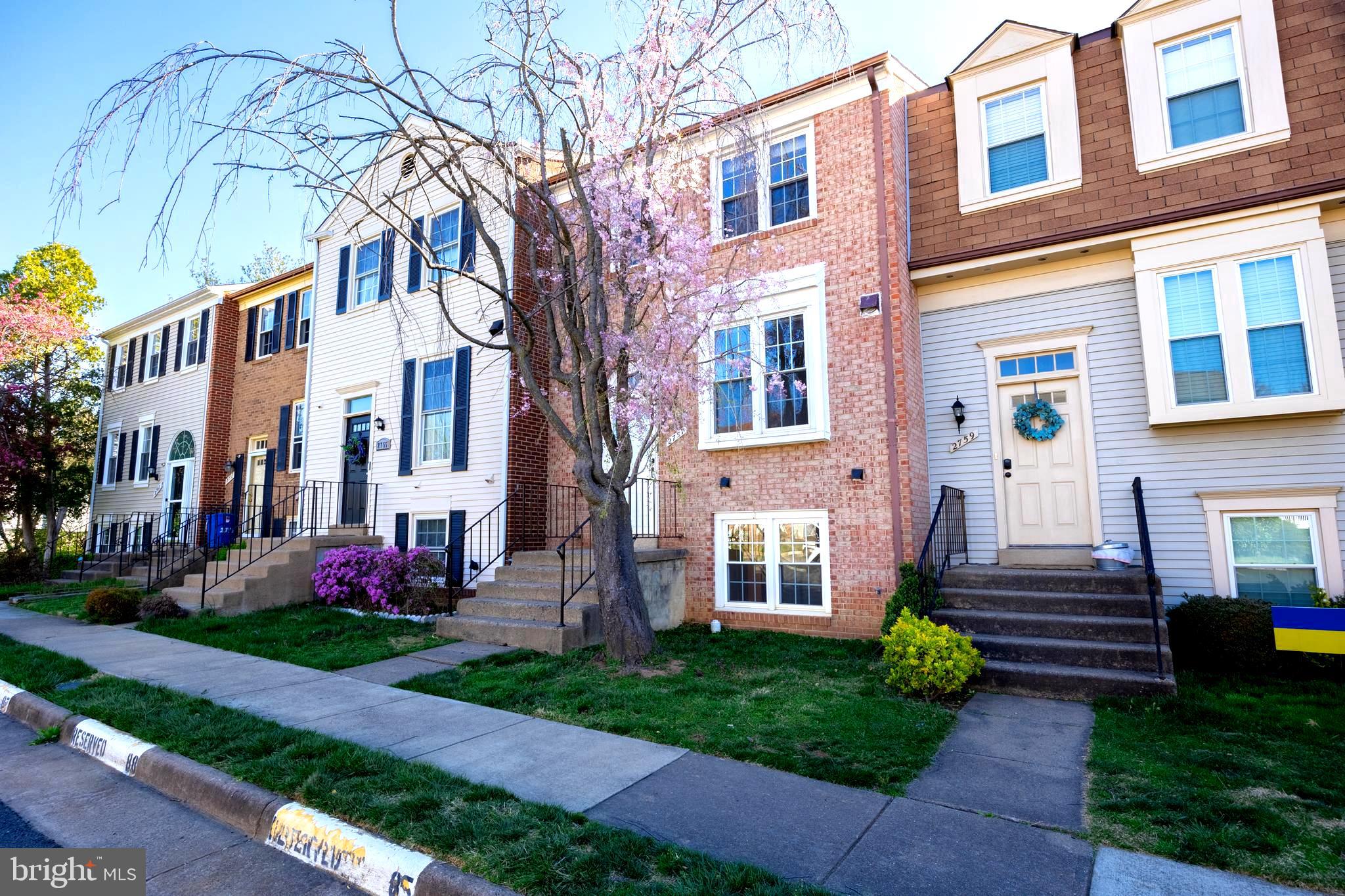 DUNN LORING VILLAGE - Residential