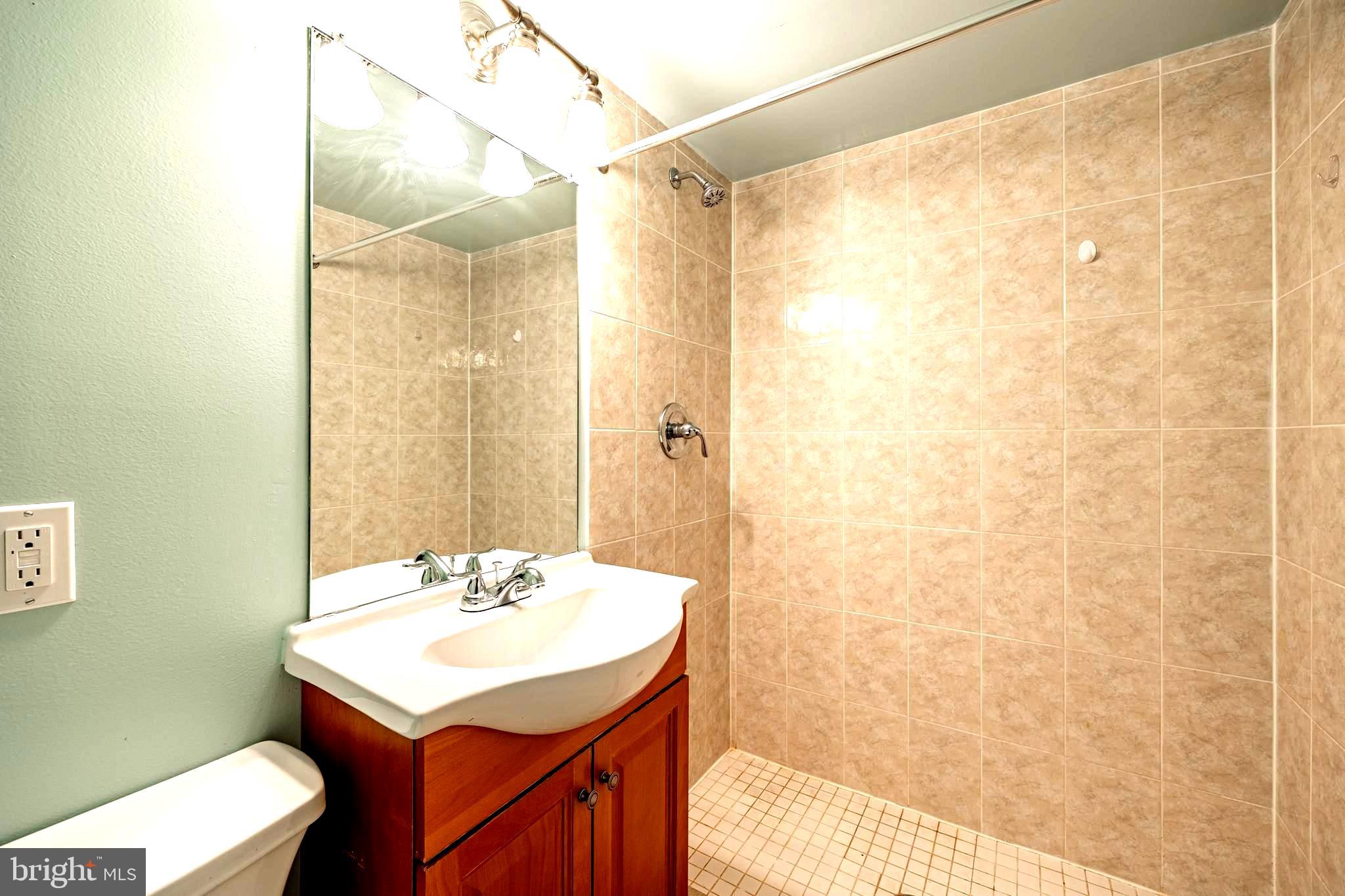 DUNN LORING VILLAGE - Residential