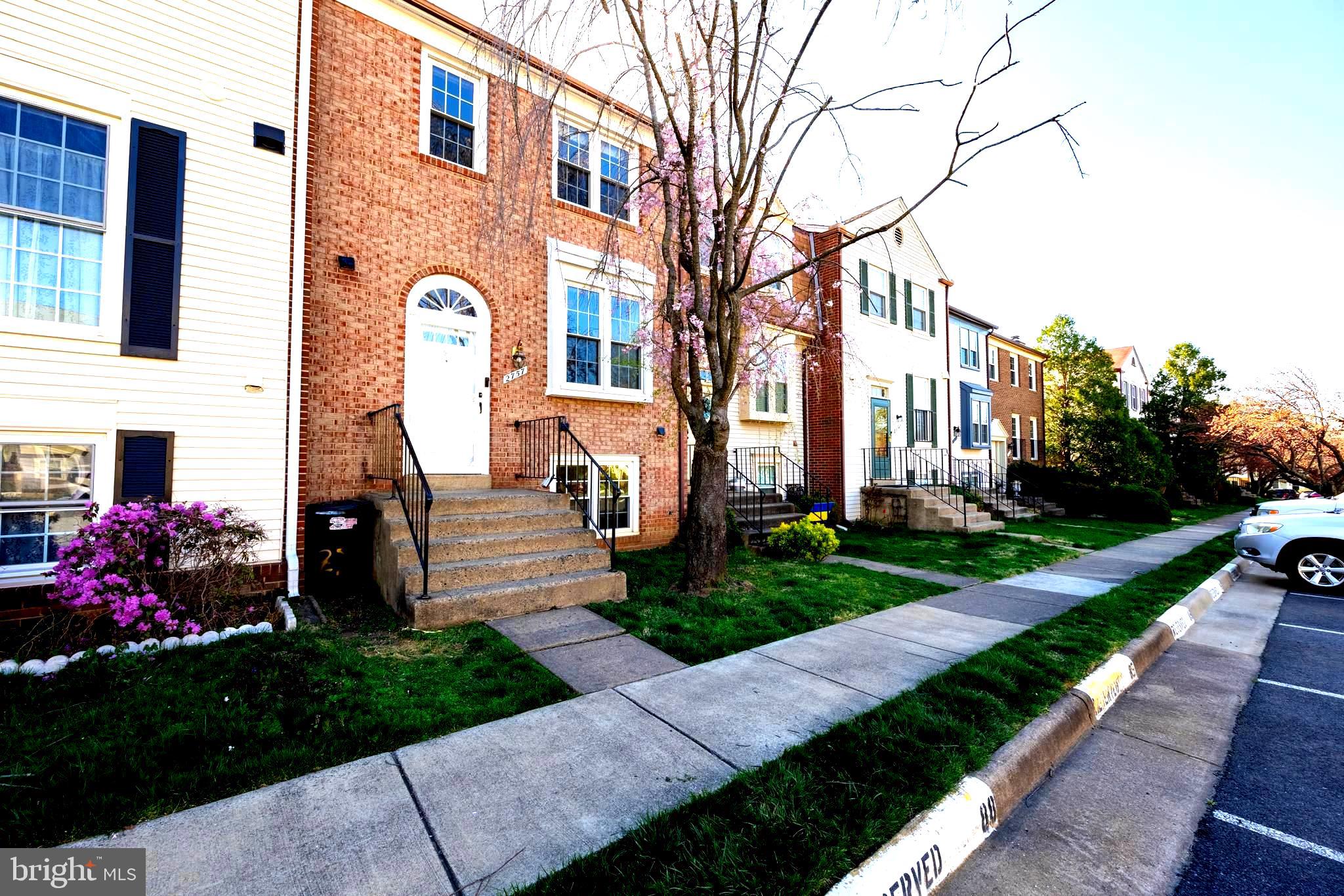 DUNN LORING VILLAGE - Residential