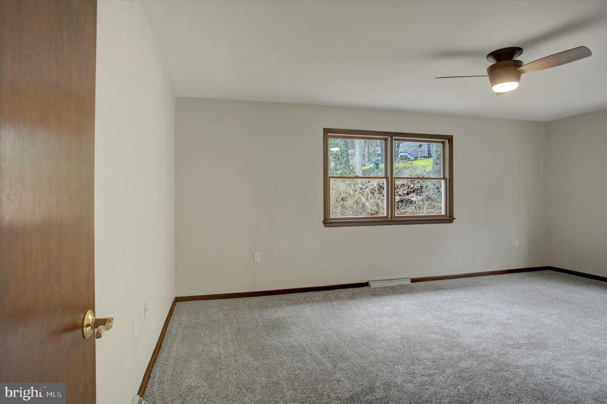 GREENE KNOLLS - Residential