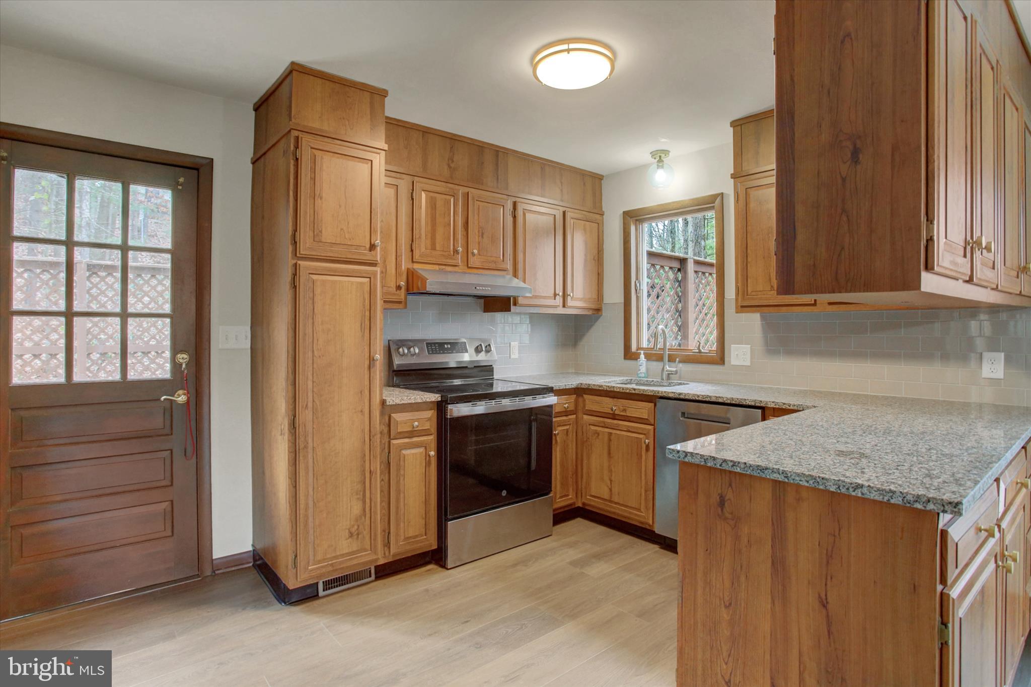 GREENE KNOLLS - Residential